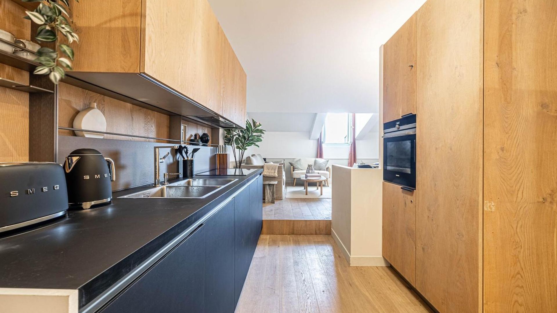 Apartment Exceptional Location, 2br Right On Place Massena, Newly Renovated *