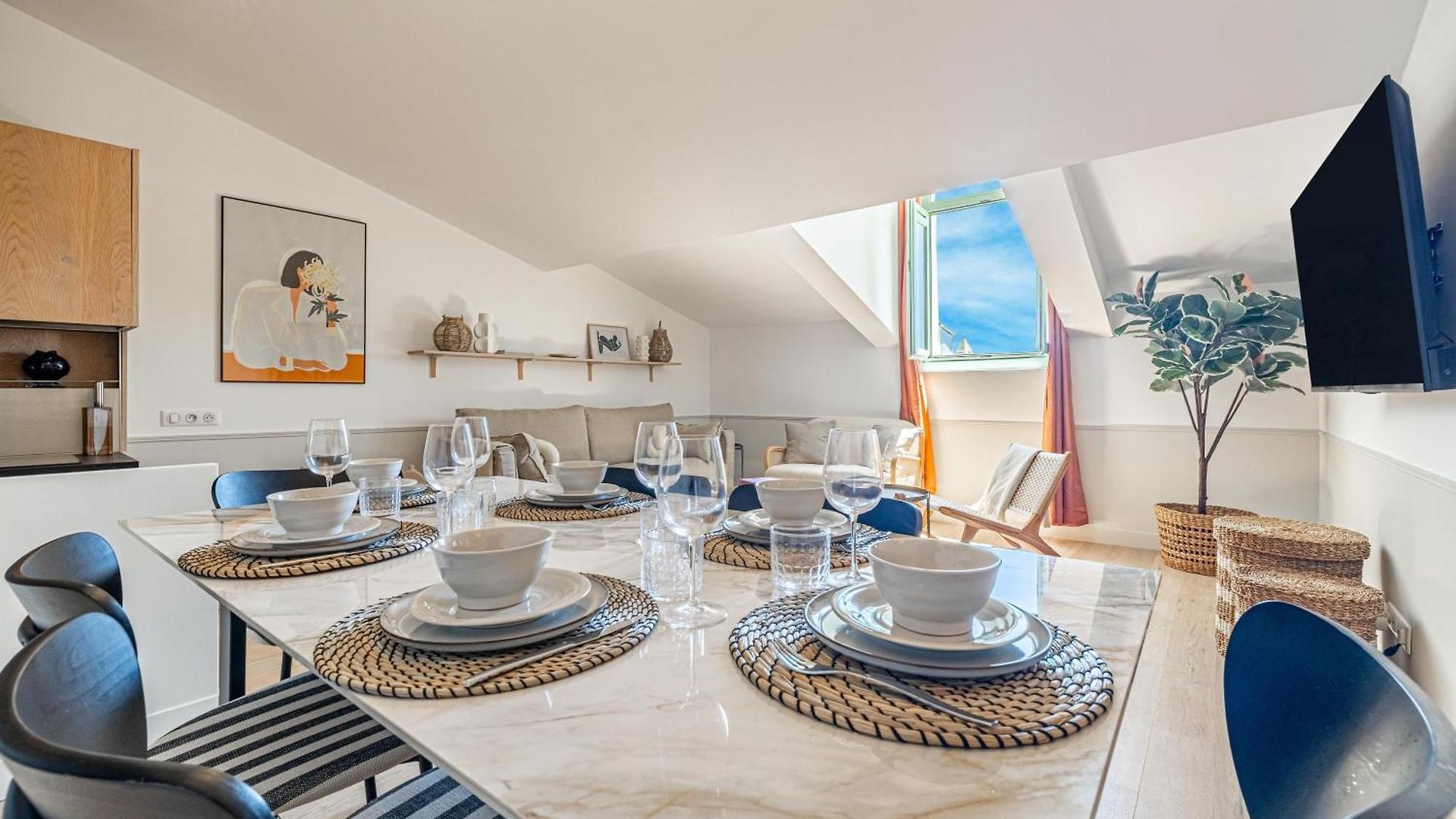 Exceptional Location, 2br Right On Place Massena, Newly Renovated *