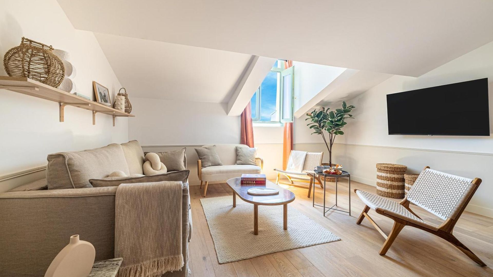 Exceptional Location, 2br Right On Place Massena, Newly Renovated * Nice