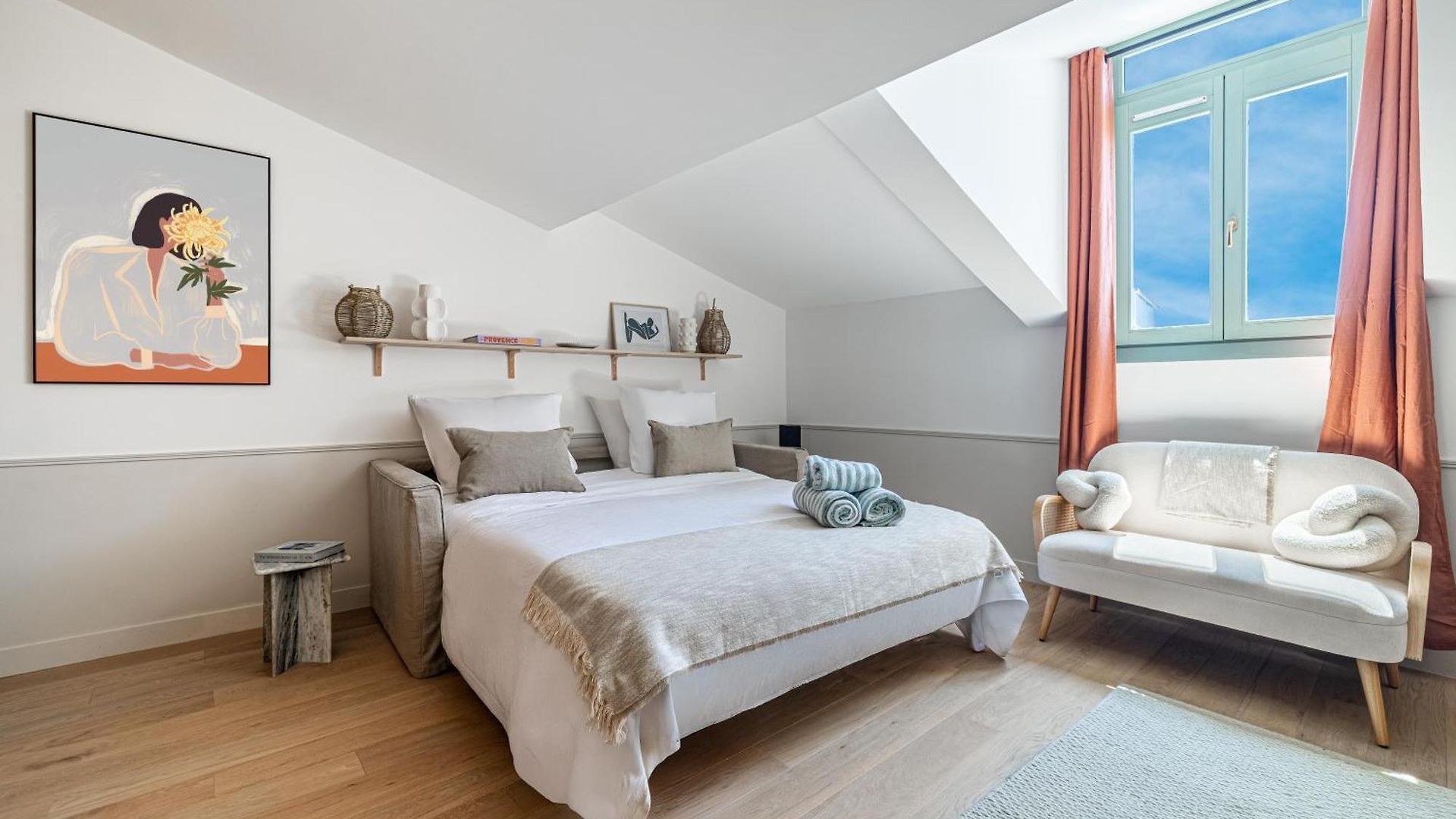 Apartment Exceptional Location, 2br Right On Place Massena, Newly Renovated Nice