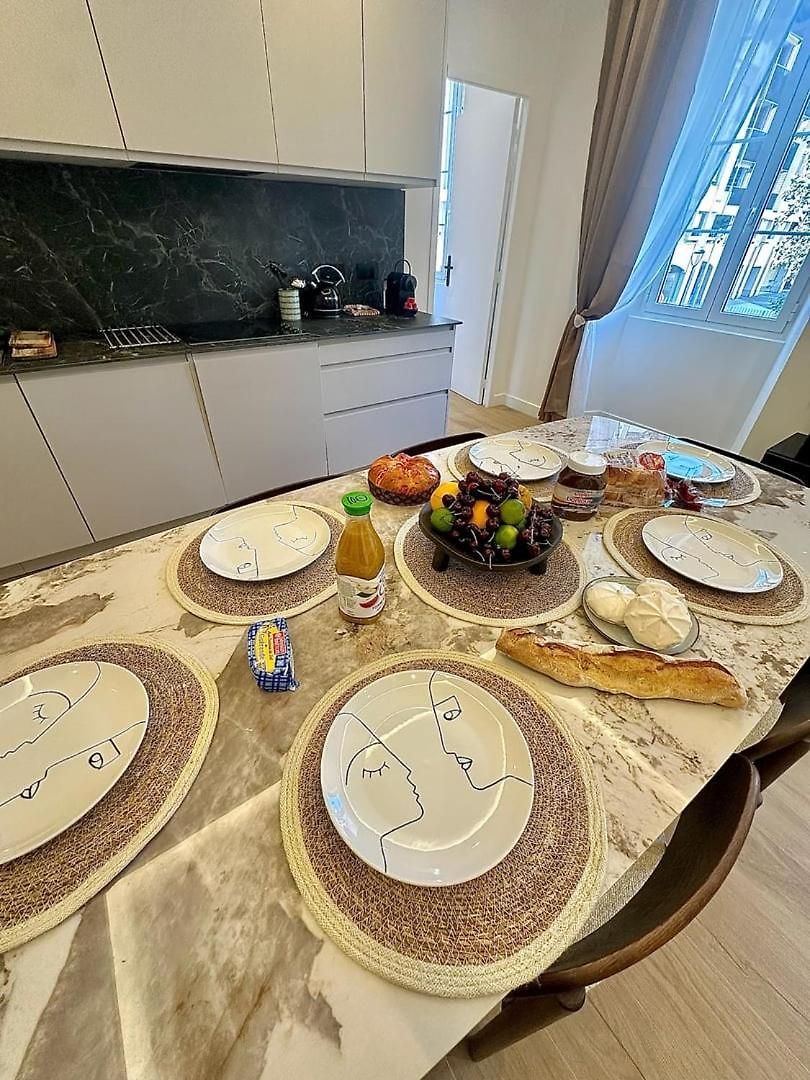 Appartement Magnifique - Jacuzzi - Port De Nice