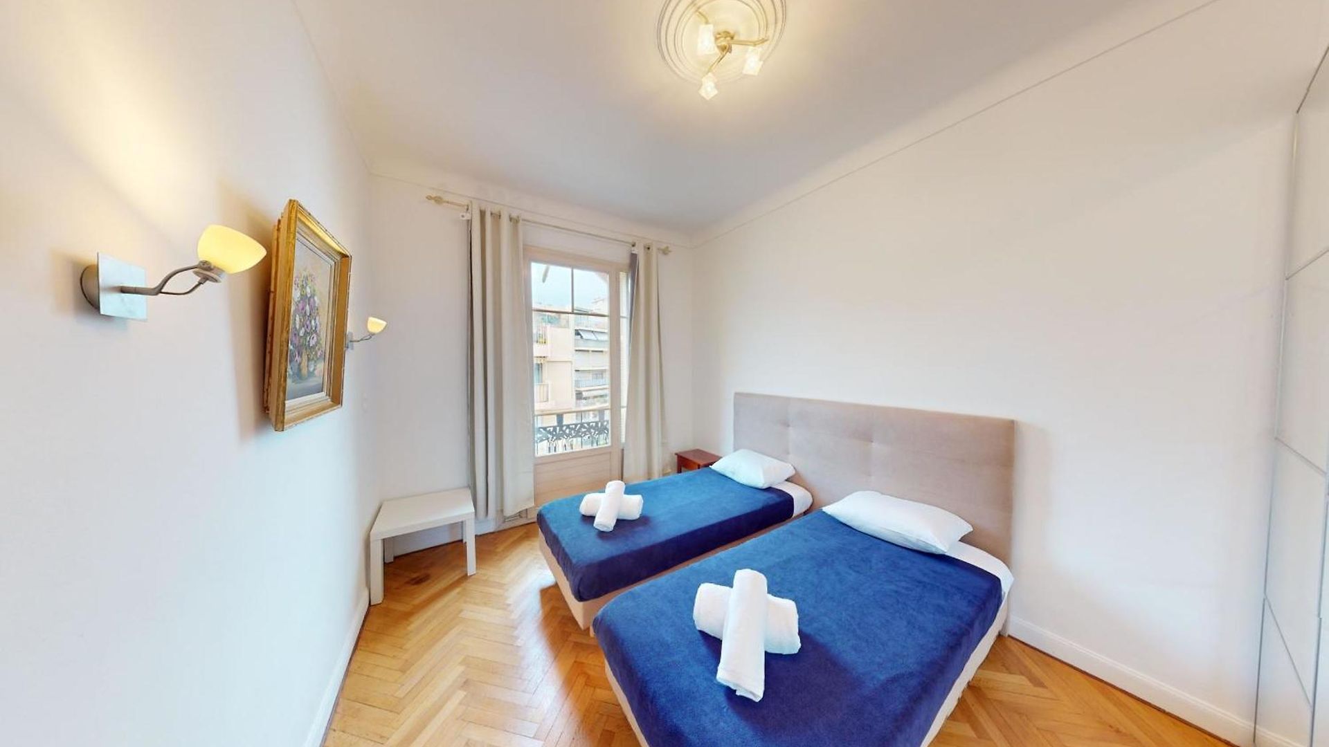 Bright Air-conditioned Flat In The Centre *