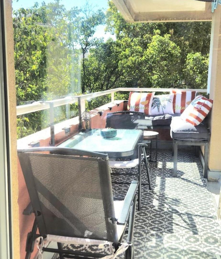 Appartement Spacieux, Lumineux Et Climatisé, Proche Tram V