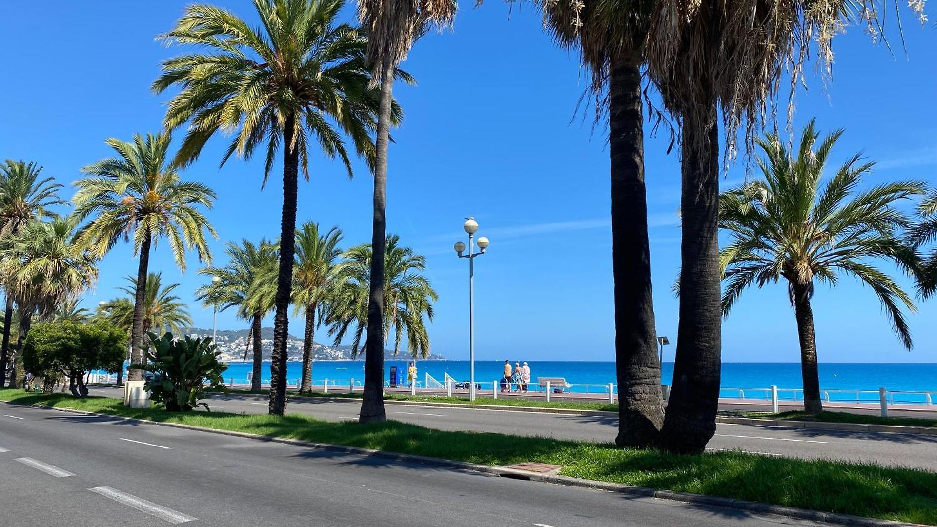 Et Salsa Promenade Des *