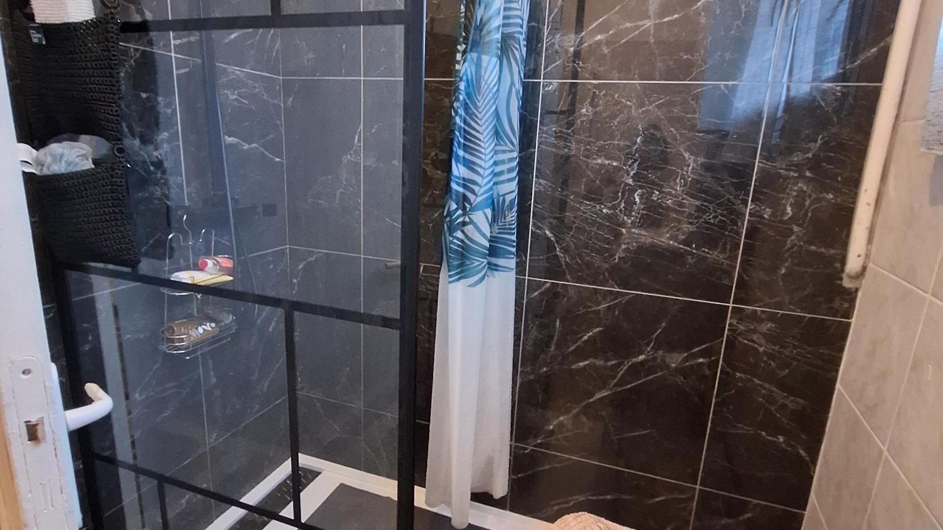 Appartement Magnifique A La *