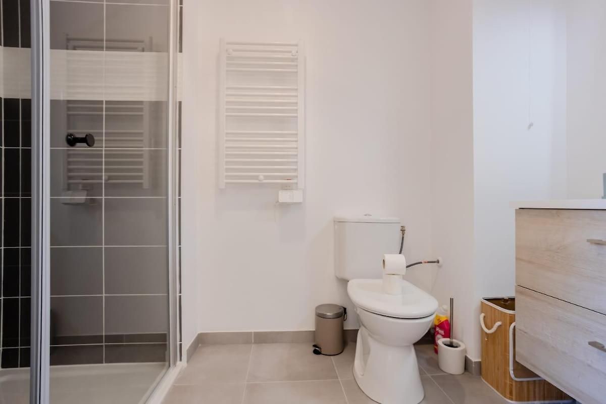 Apartment 2 Pieces Proche Port Et Transports