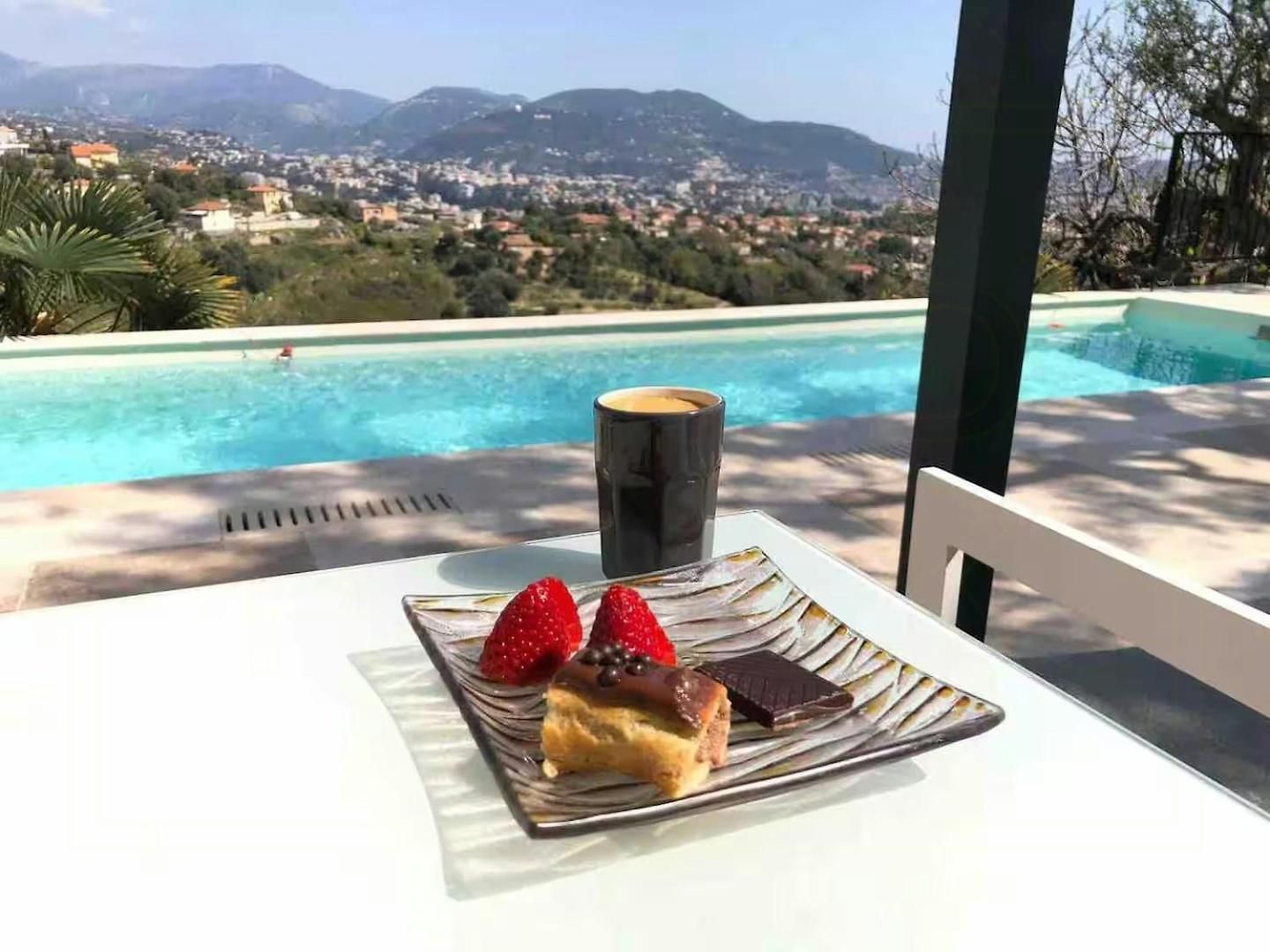 Duplex In With Private Pool In Hills Nice