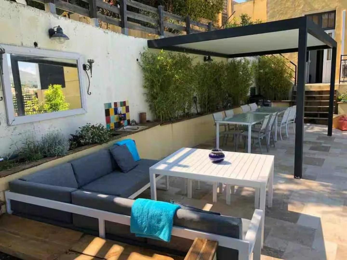 Duplex In With Private Pool In Hills