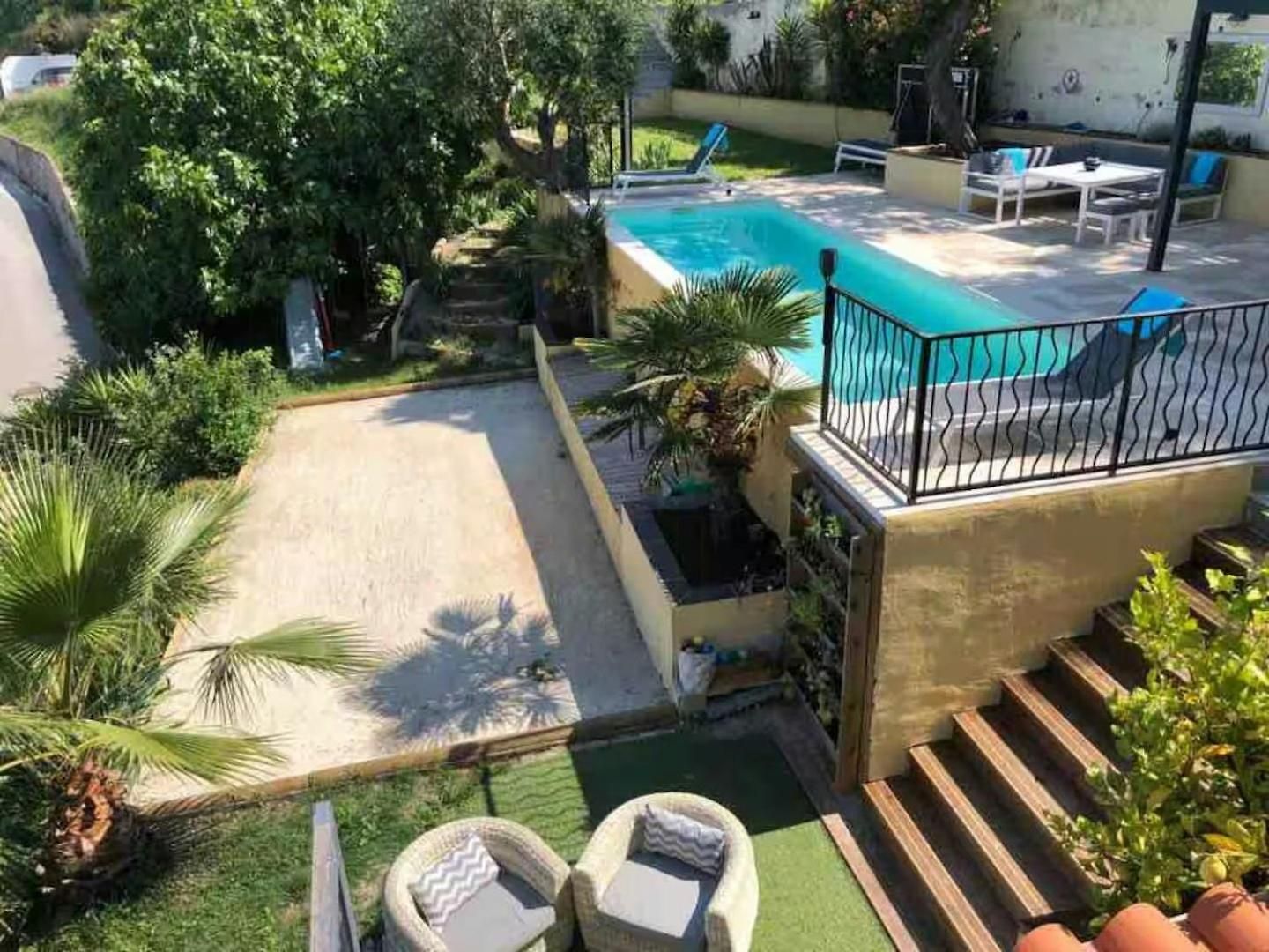 Duplex In With Private Pool In Hills *
