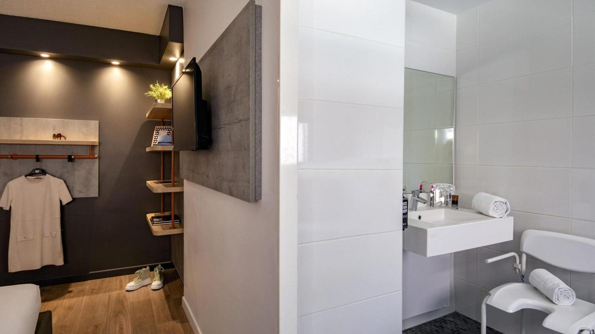 Hotel Ibis Budget Californie Lenval 2*