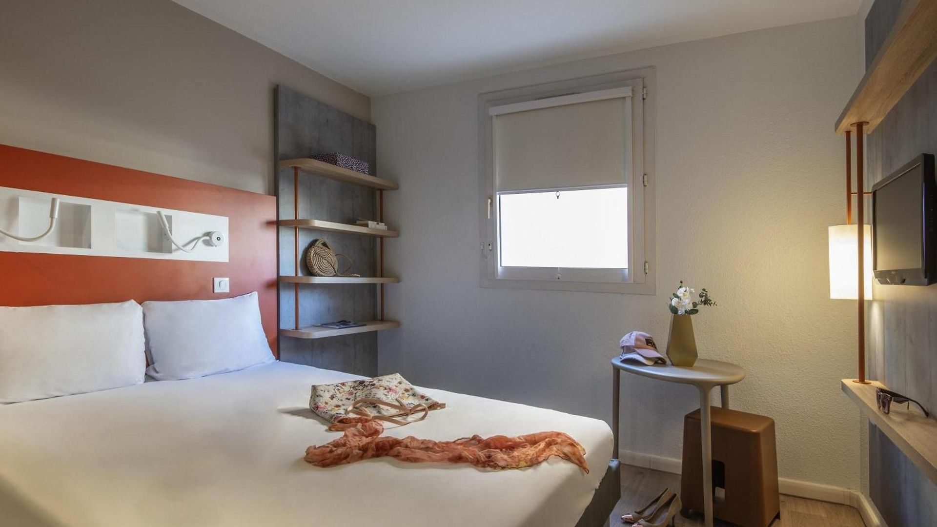 Hotel Ibis Budget Californie Lenval 2*