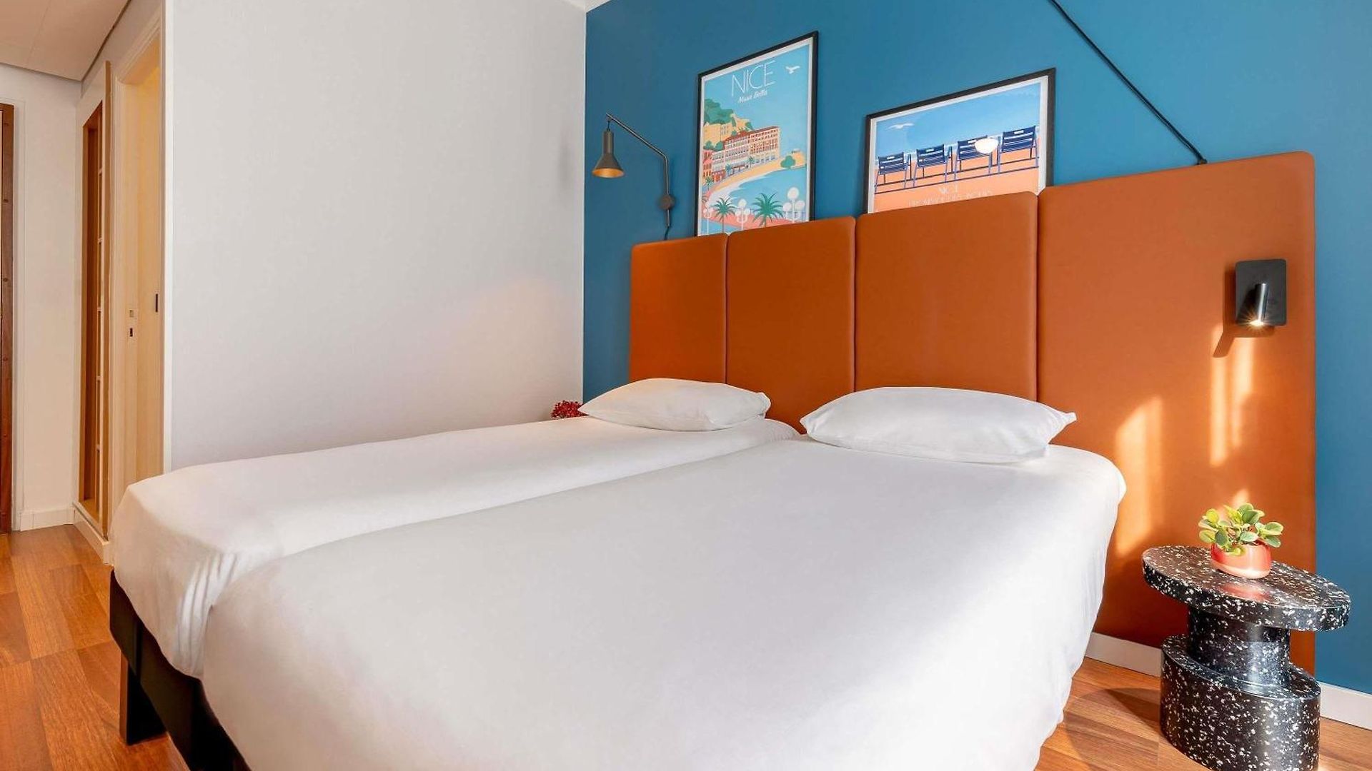 Ibis Centre Notre Dame Hotel 3*