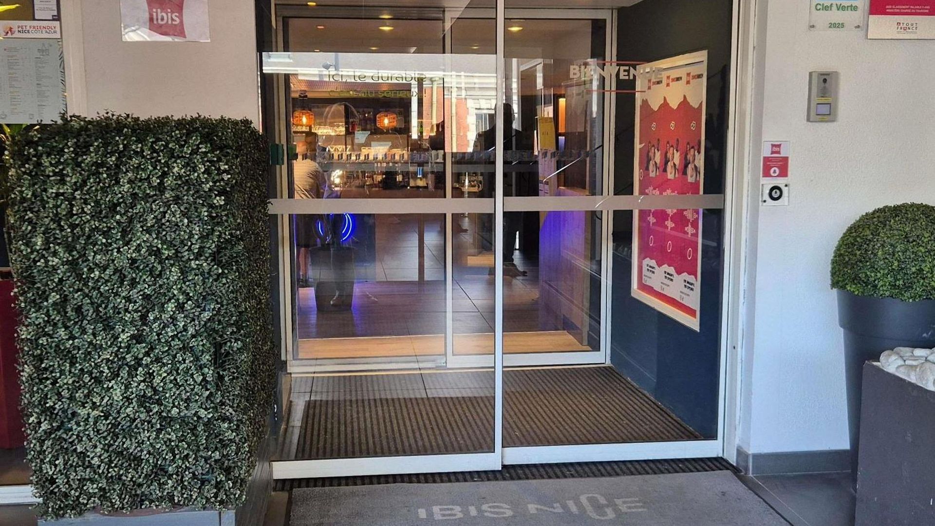 Ibis Centre Gare Hotel 3*