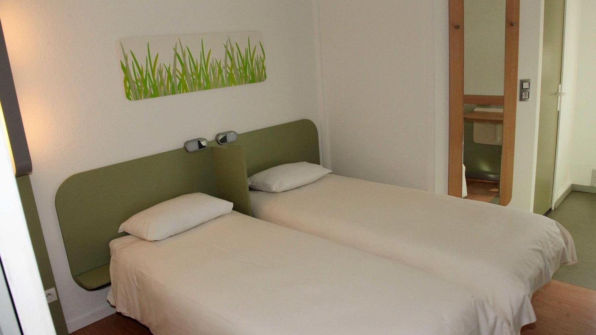 Ibis Budget Palais Nikaia Hotel 2*