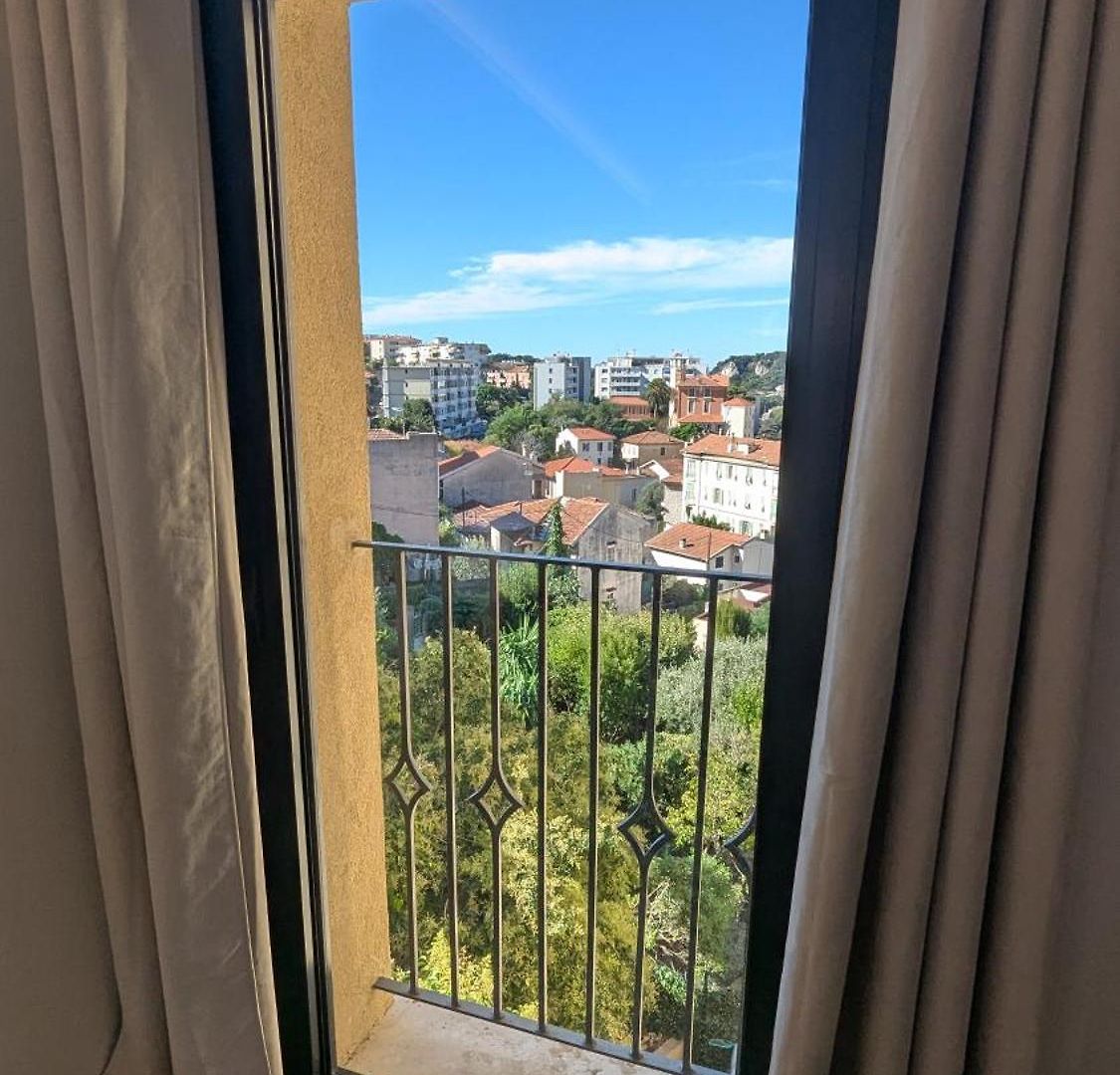 Apartment Les Volets Bleus