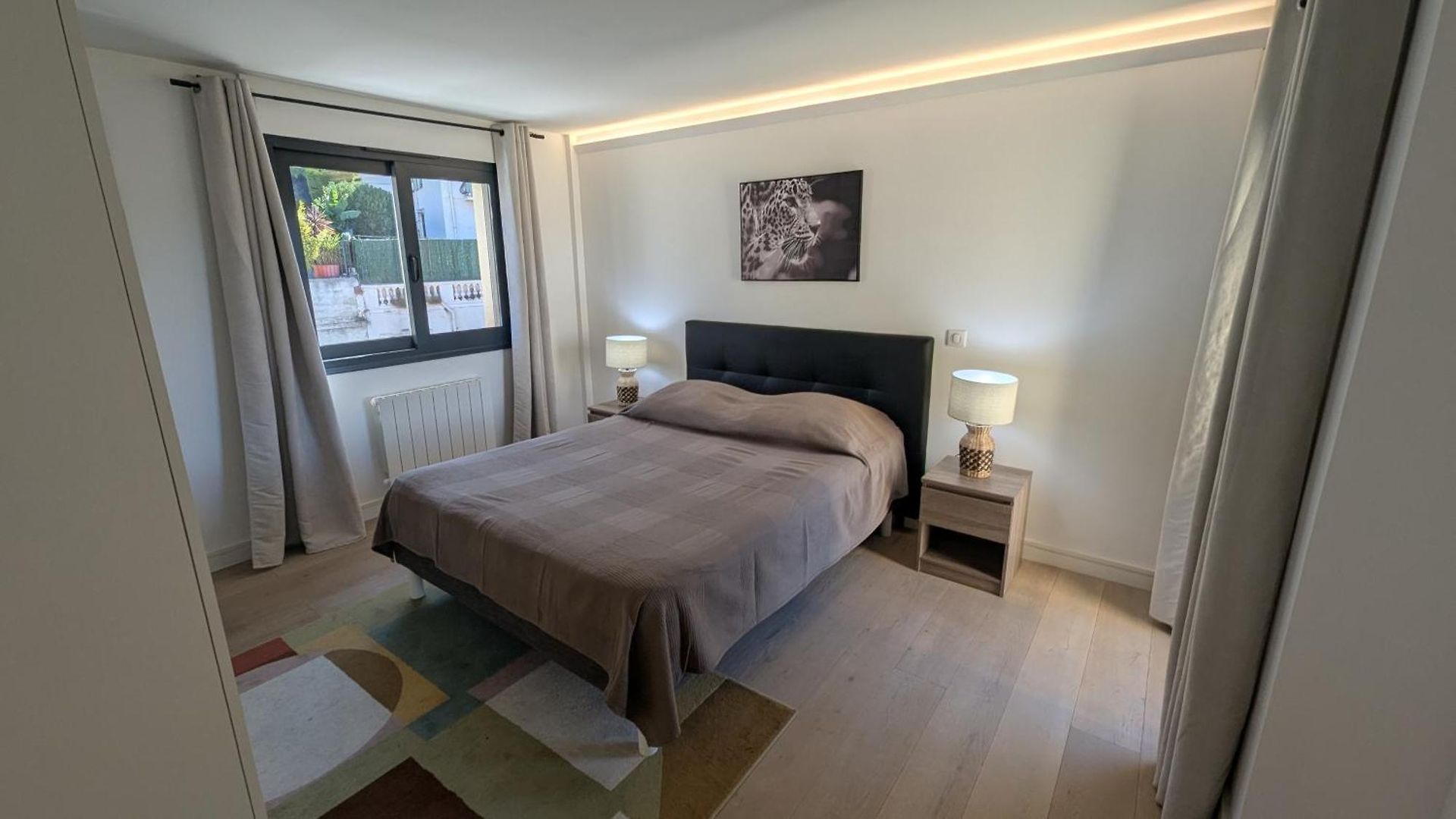 Les Volets Bleus Apartment