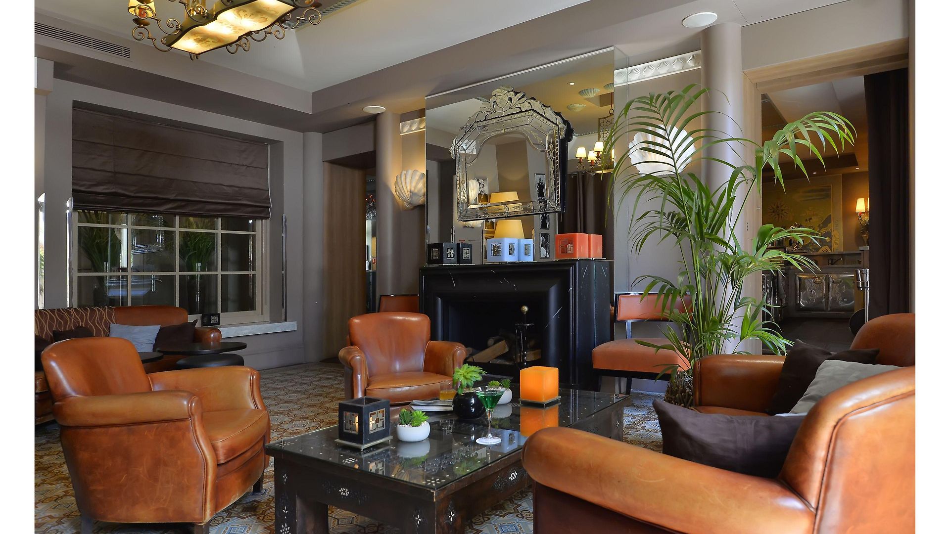 Hotel Apollinaire