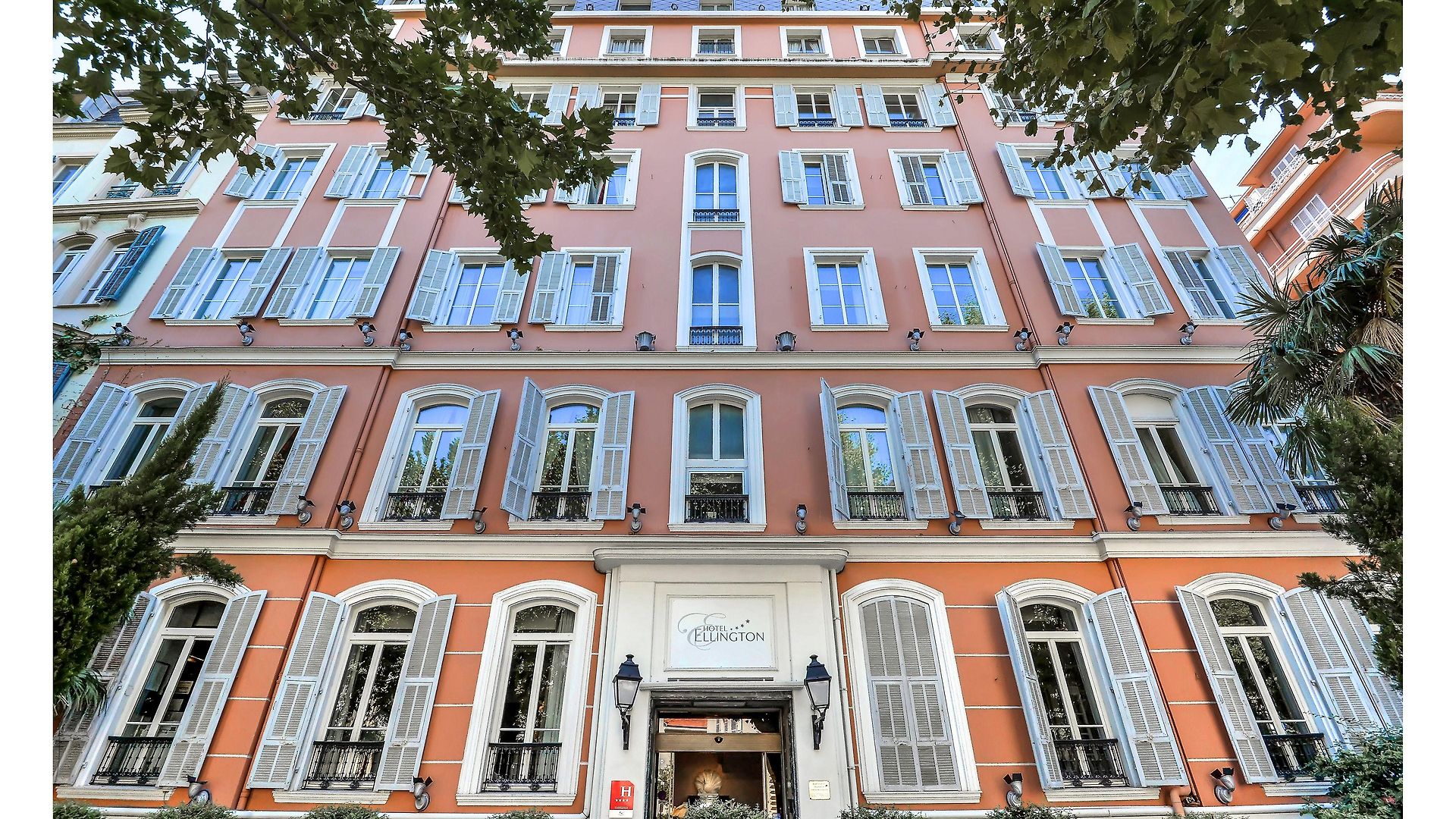 Hotel Apollinaire