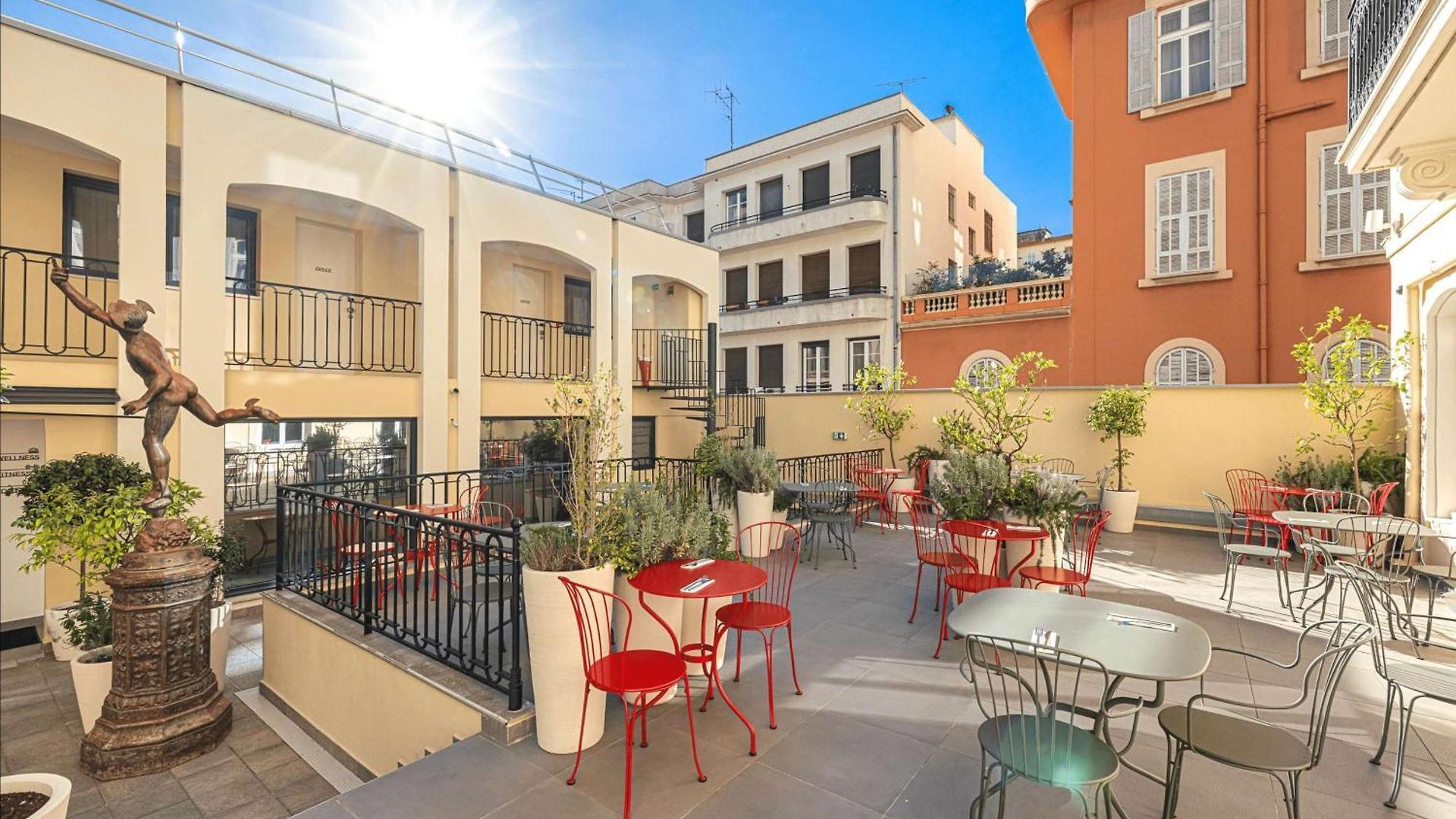 Hotel Apollinaire 4*