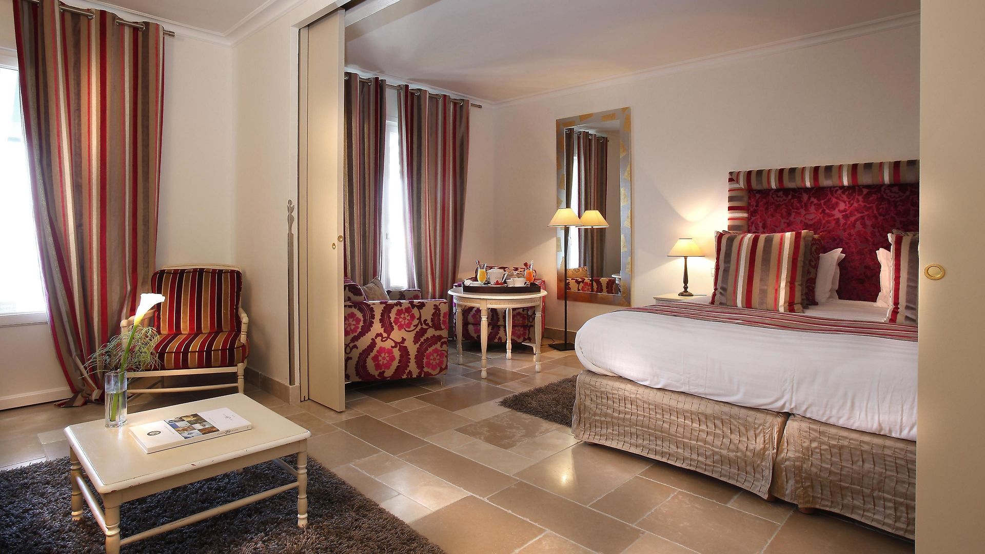 Hotel La Pérouse Baie Des Anges 4*
