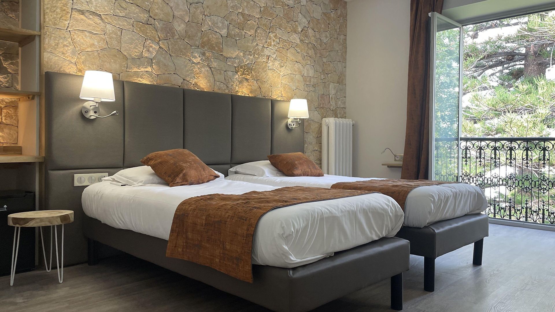 Hotel Busby