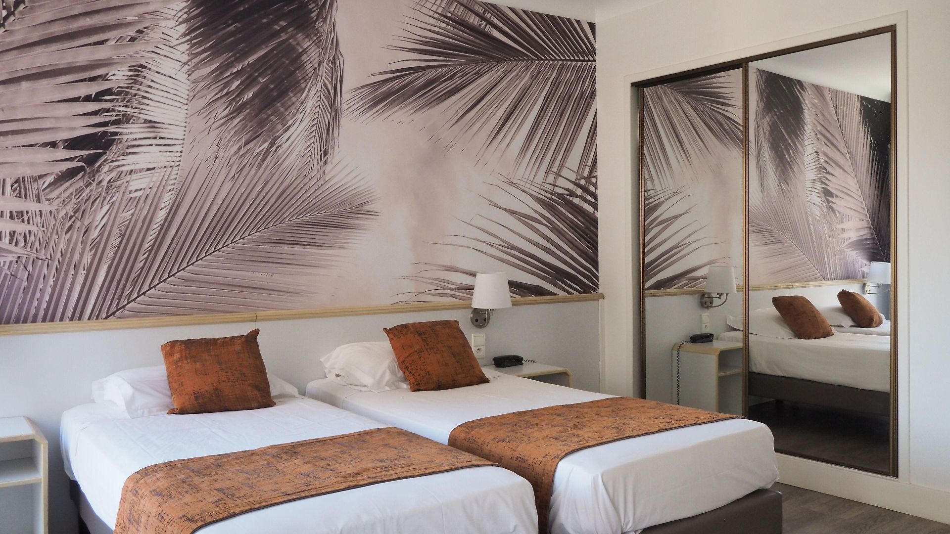 Busby Hotel