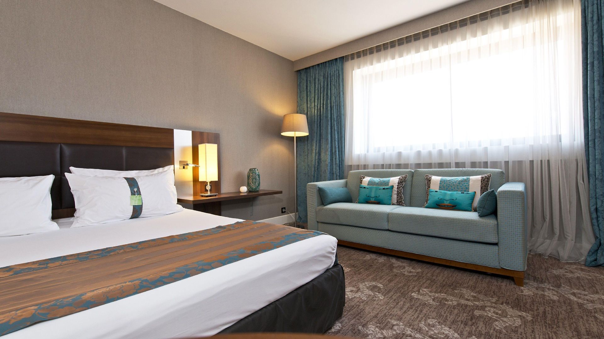 By Ihg Hotel