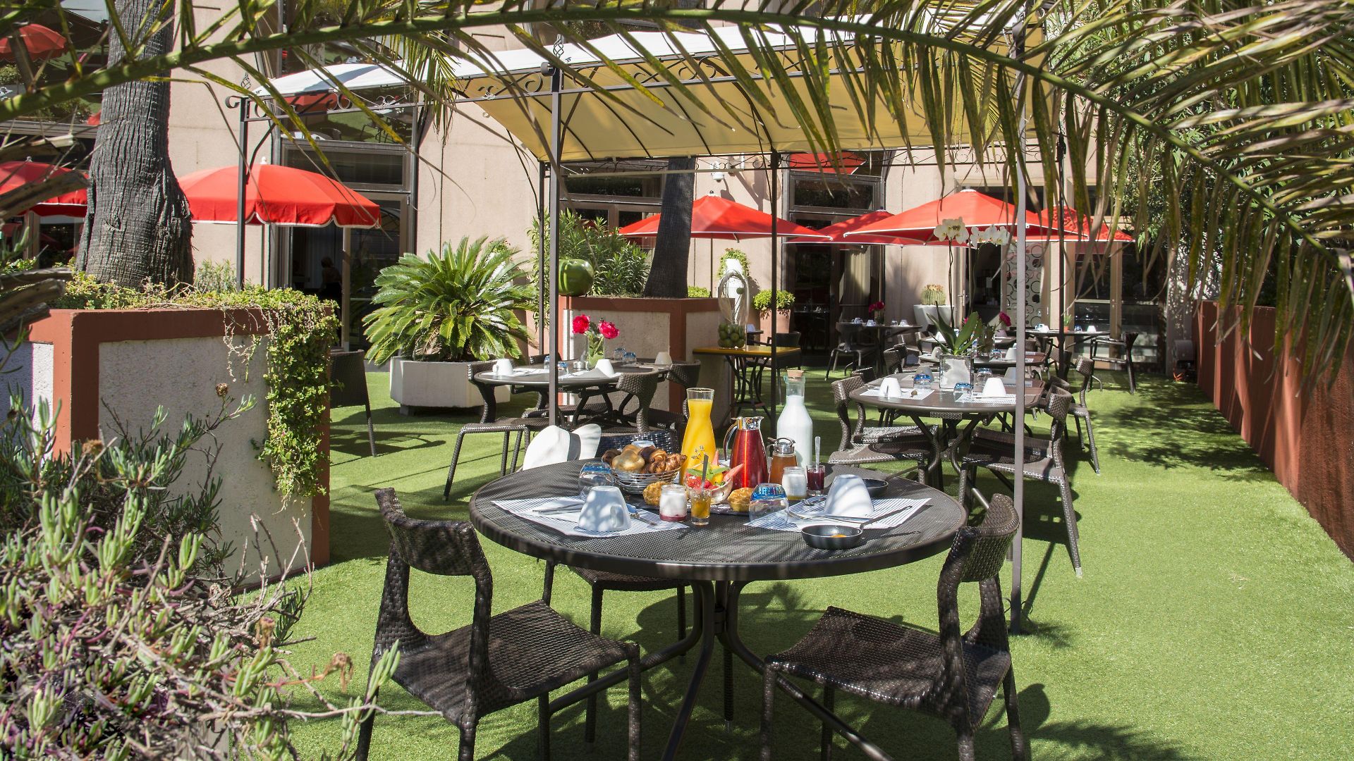 Novotel Centre Vieux Hotel 4*