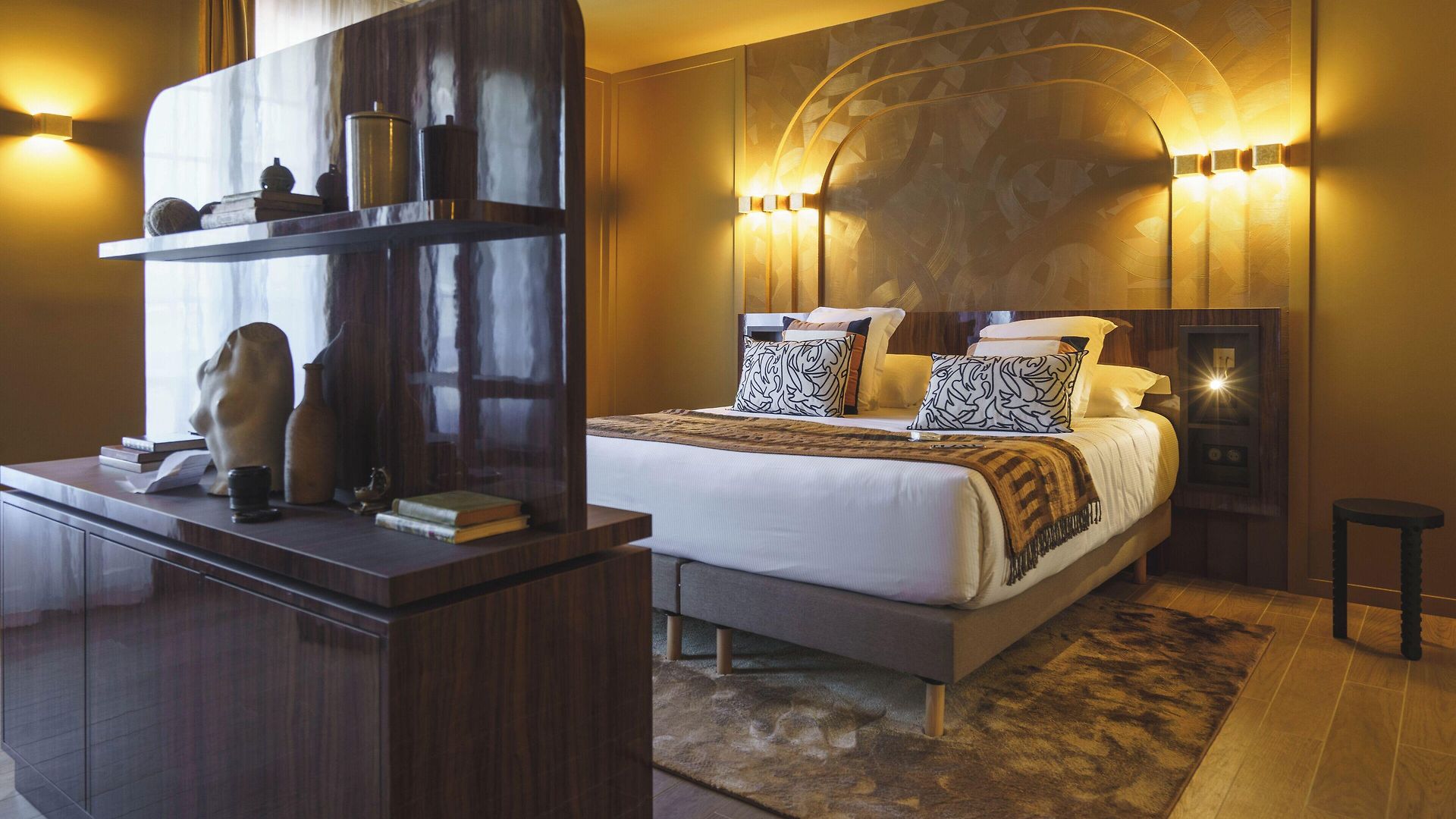 Gounod Fully Renovated Hotel