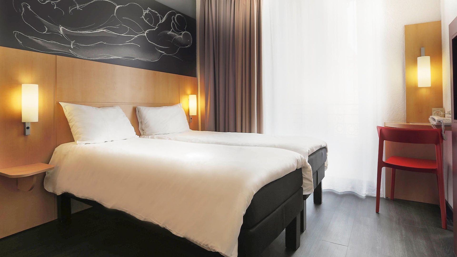 Ibis Centre Notre Dame 3*