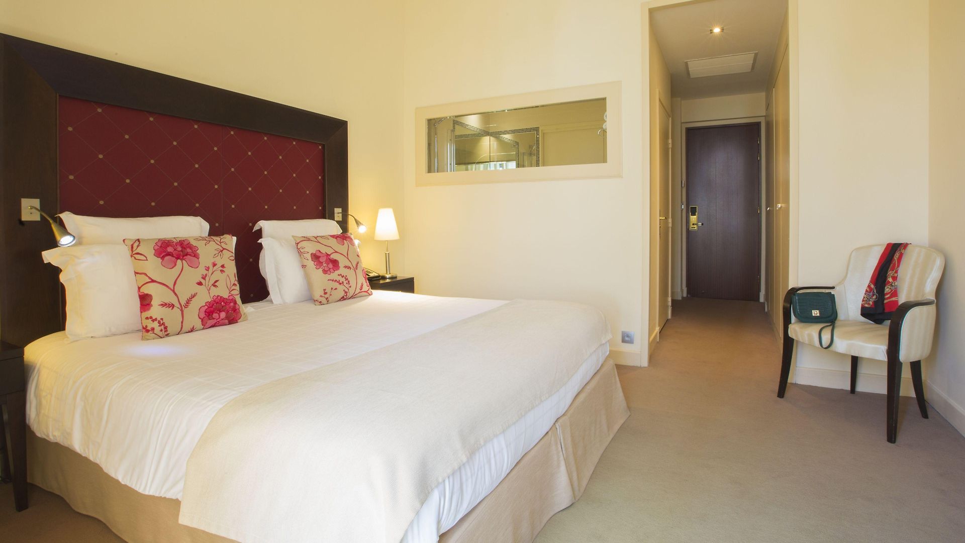 Westminster & 4* Nice