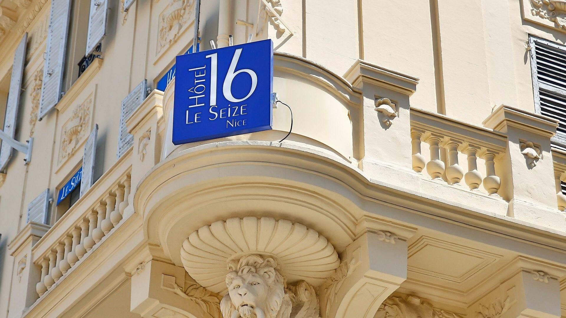 Le Seize, Centre Hotel