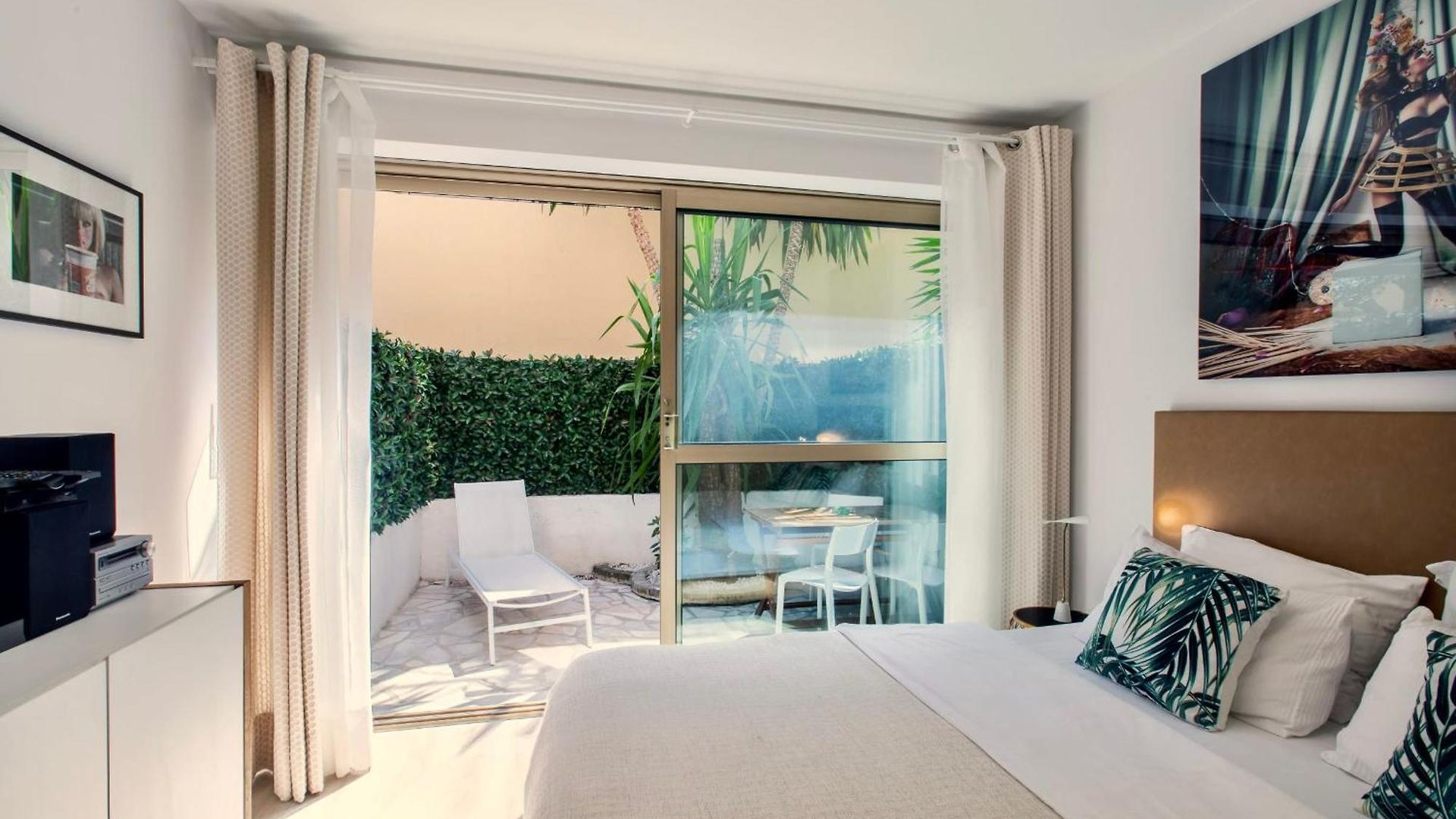 Apartment Centre Promenade Golden Square Terrace 1 Min Walk To The Beach Ac Nice