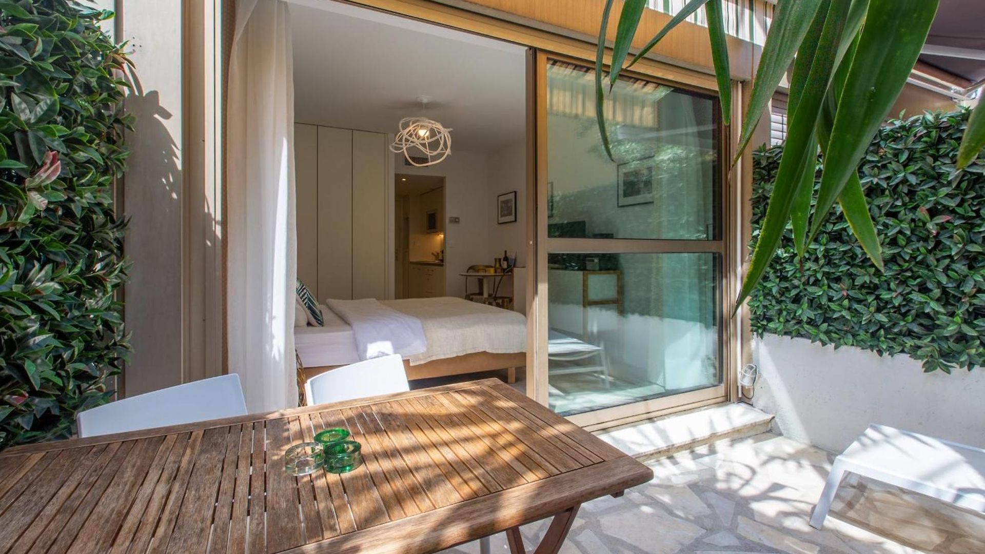 Centre Promenade Golden Square Terrace 1 Min Walk To The Beach Ac * Nice