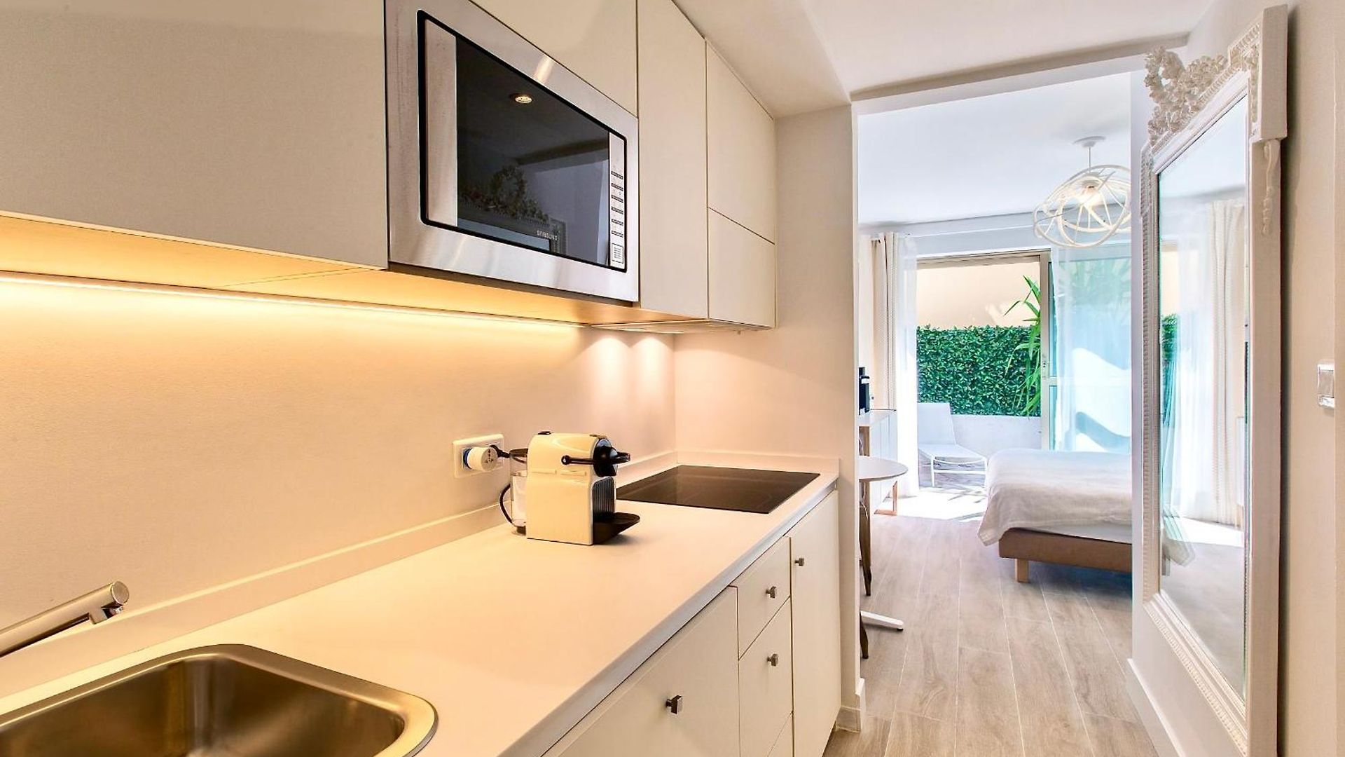 Centre Promenade Golden Square Terrace 1 Min Walk To The Beach Ac * Nice