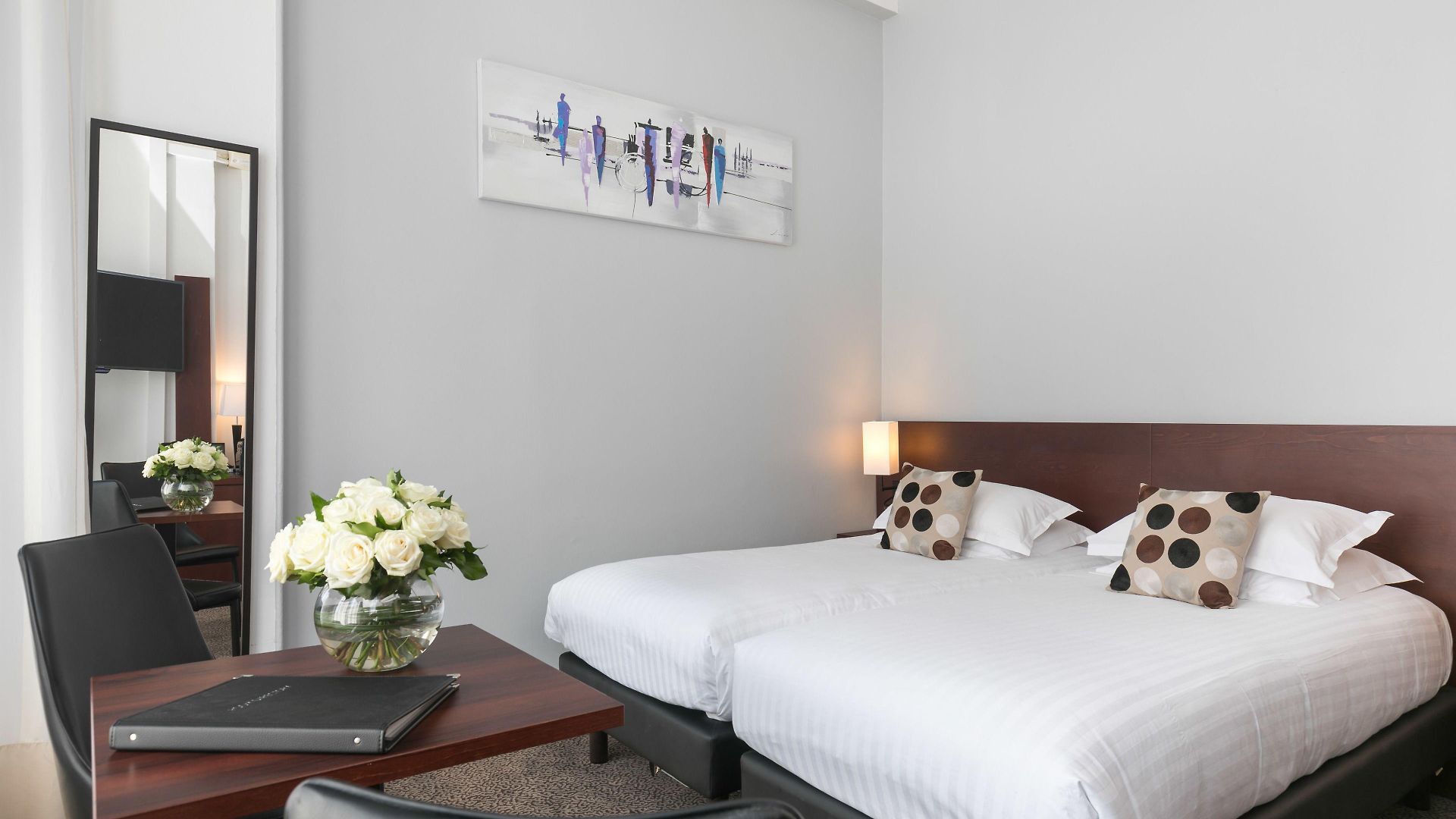 Western Brice Garden Hotel 4*