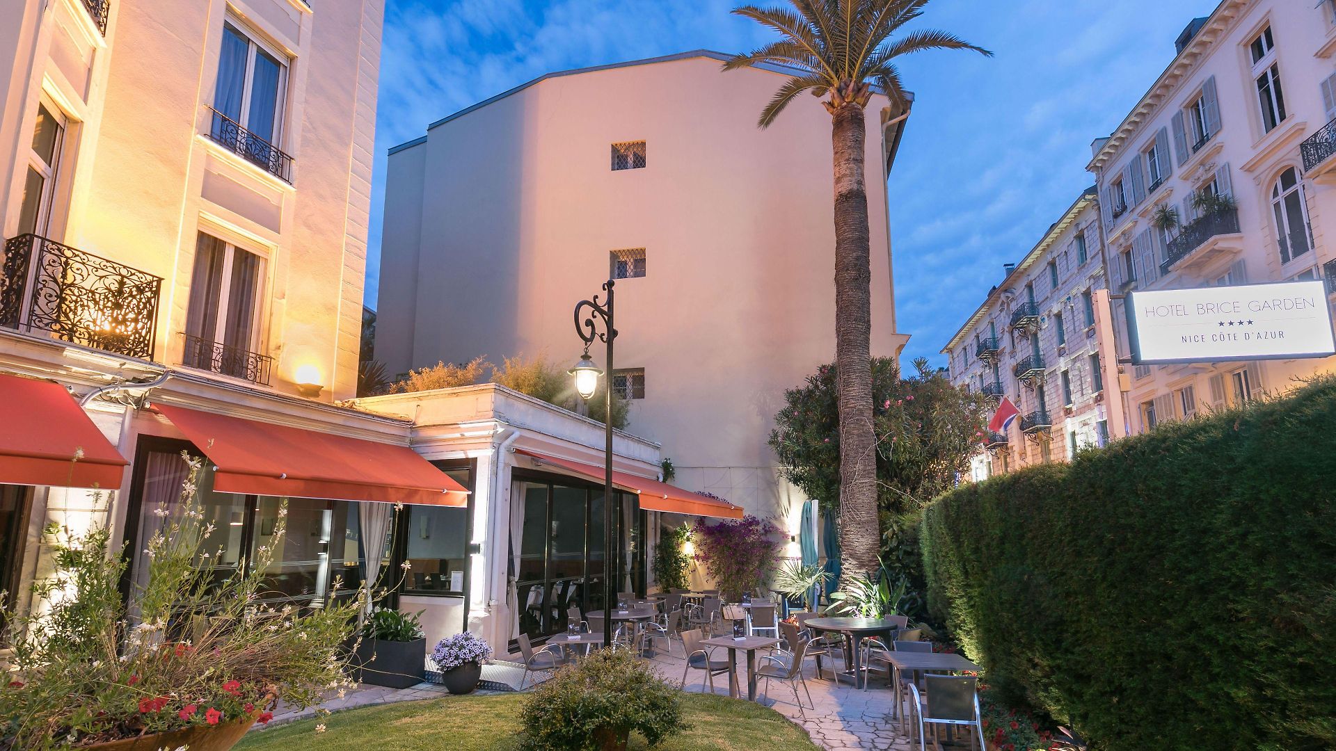 Western Brice Garden Hotel