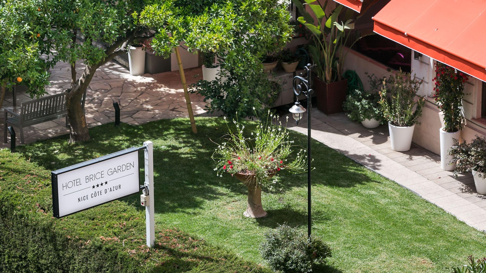Western Brice Garden Hotel