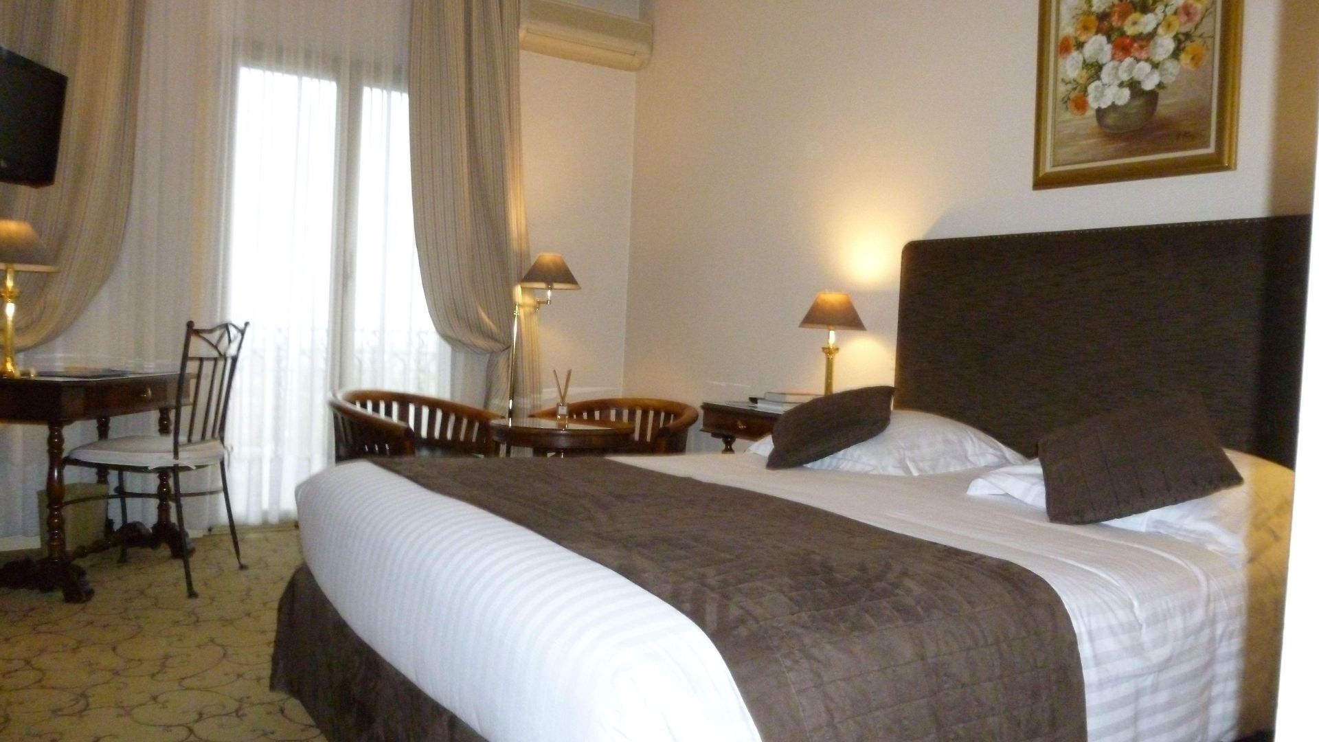 Hotel Petit Palais 4*
