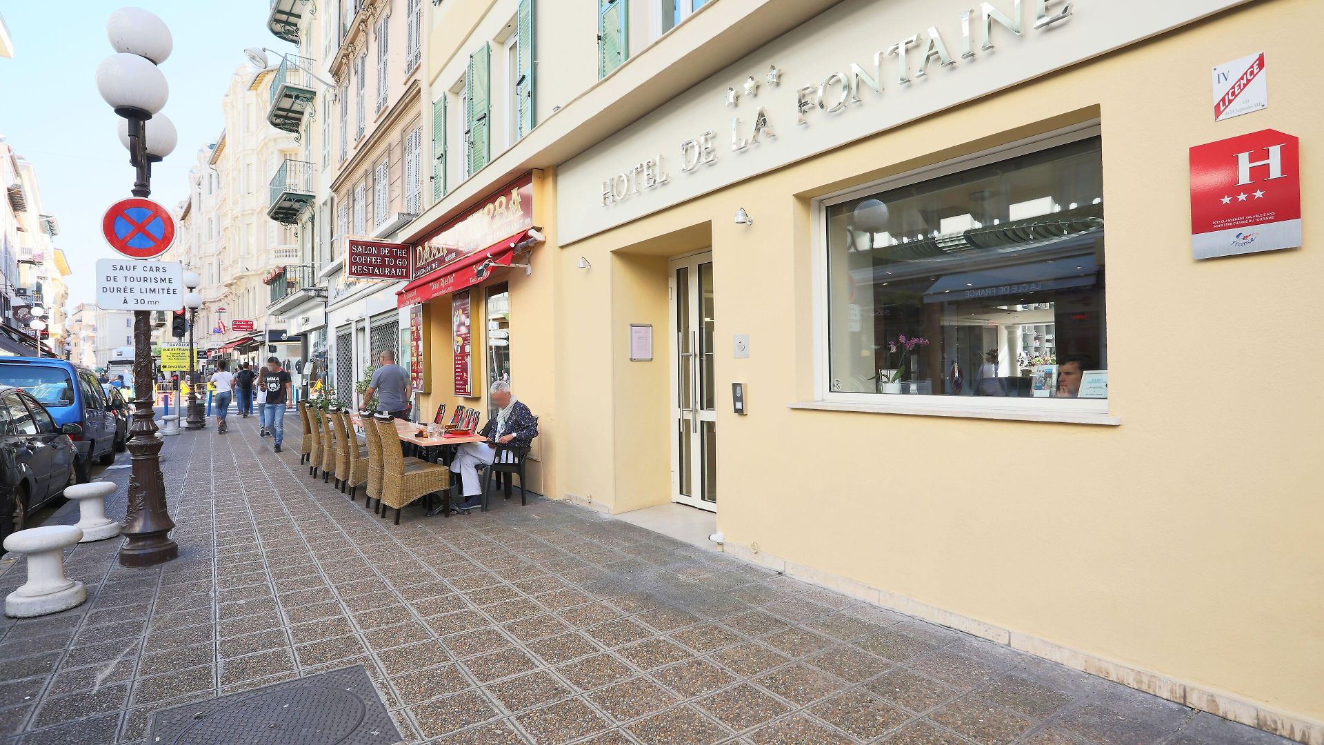 De La Fontaine Hotel 3*