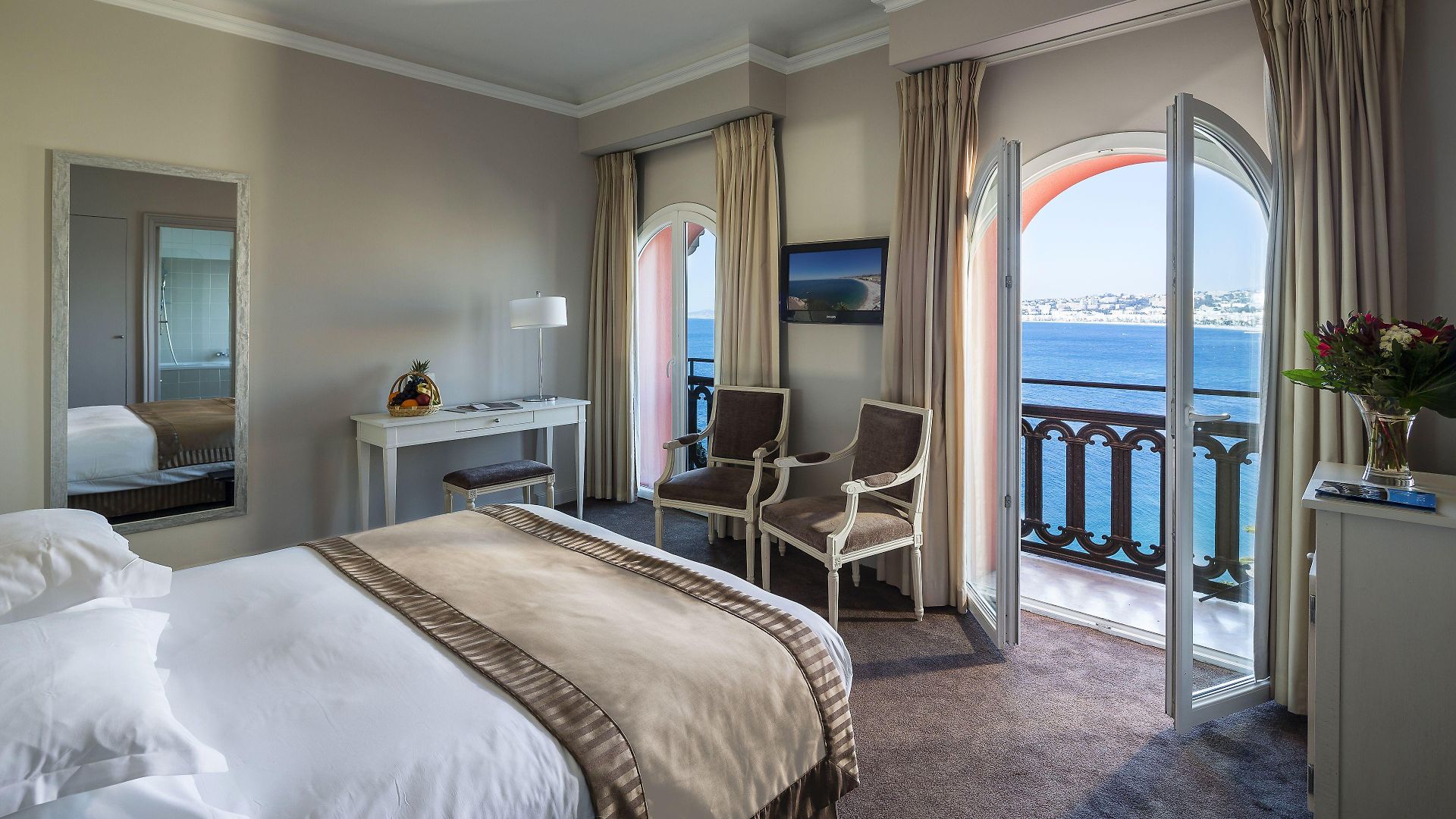 Suisse Hotel