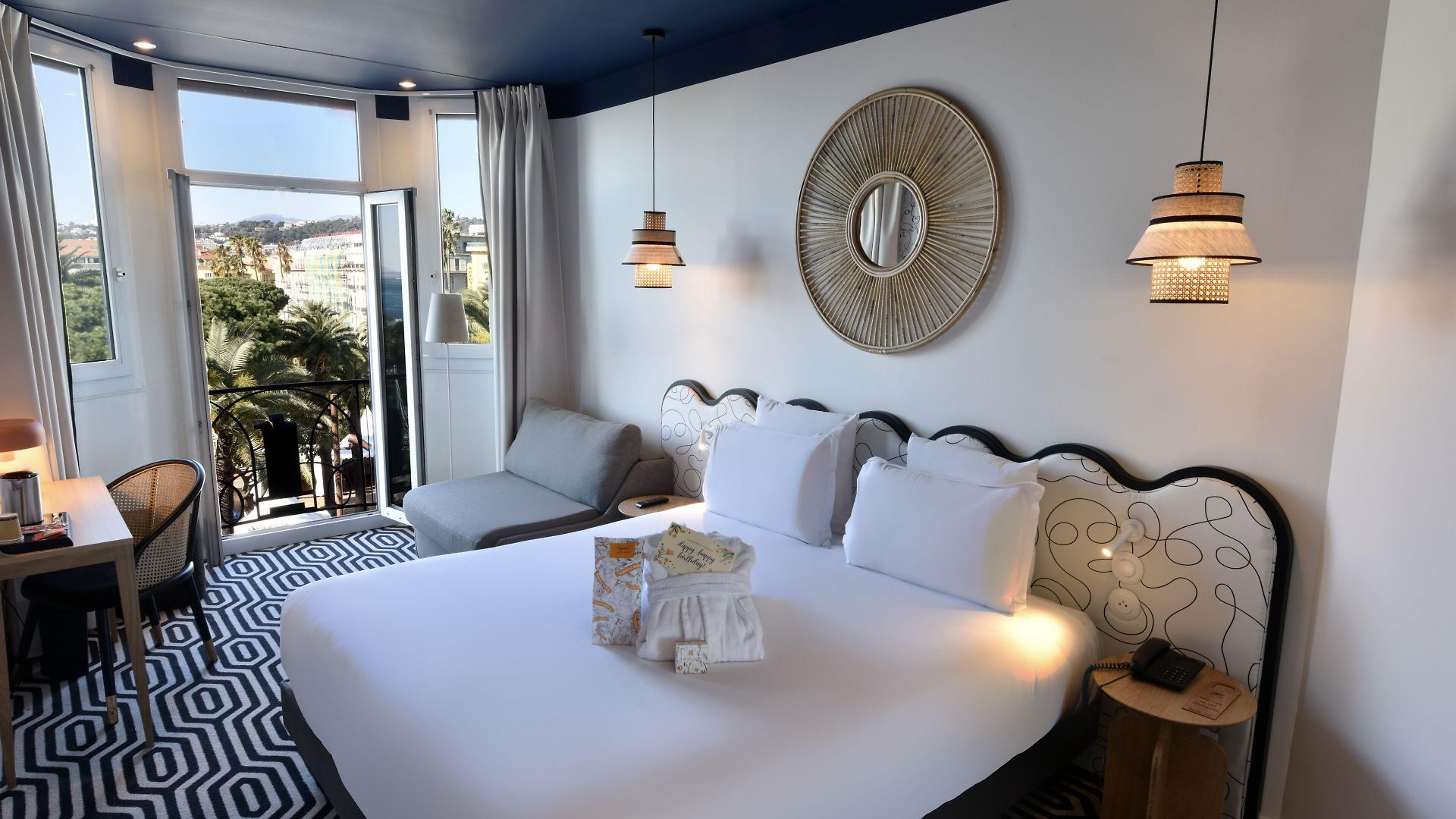 1er Hotel 4*