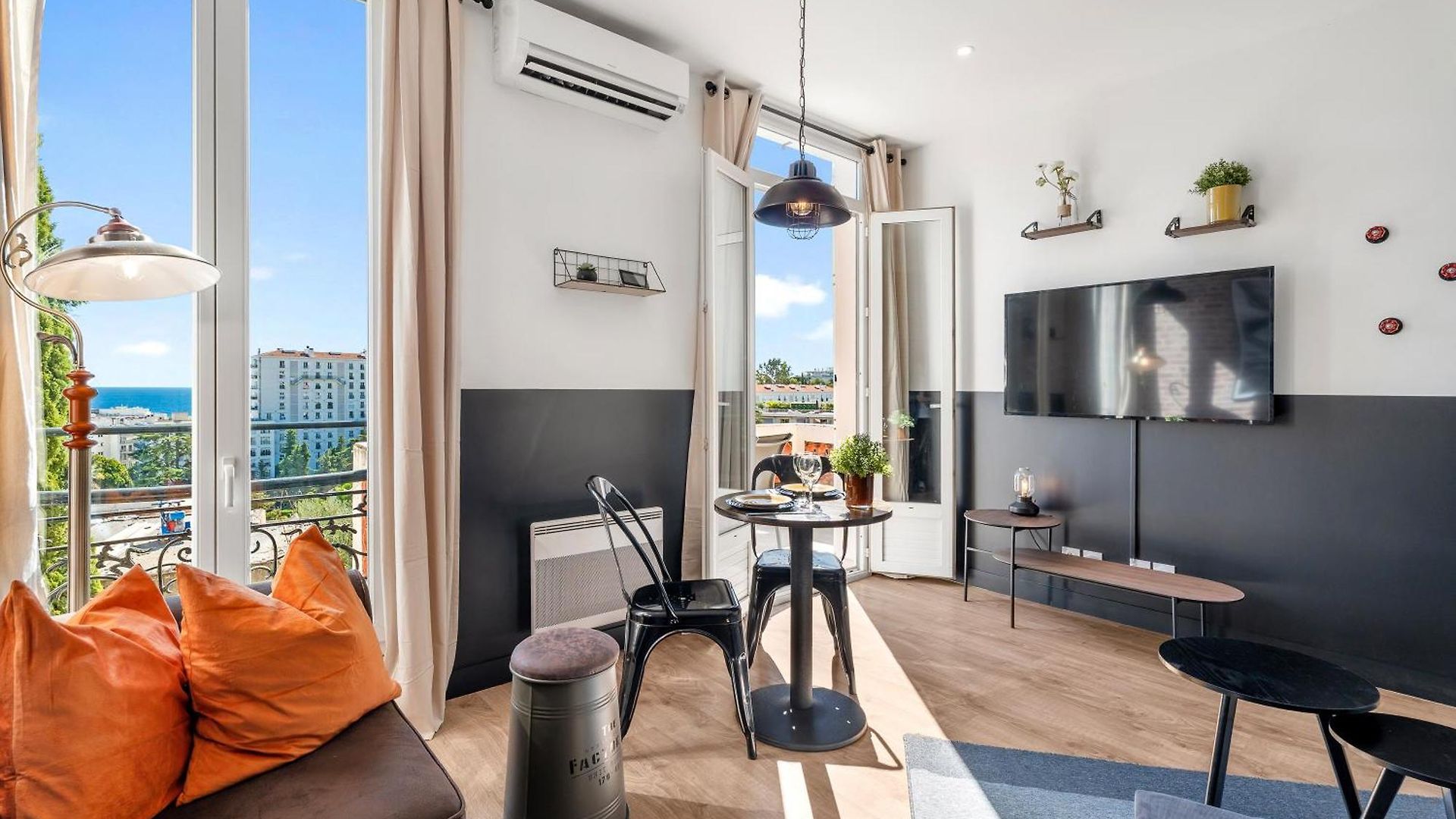 Renting - Cambrai - Luxurious Sea View Terrasse - King Bed - Parking - Ac - Fully Equipped * Nice