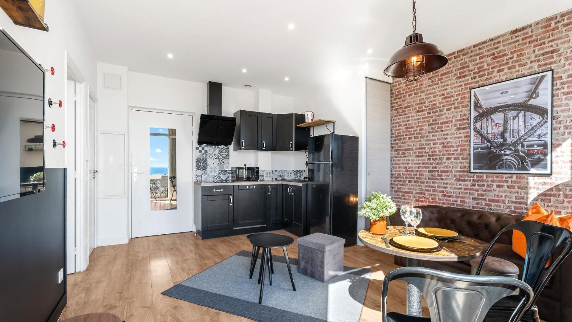 Renting - Cambrai - Luxurious Sea View Terrasse - King Bed - Parking - Ac - Fully Equipped * Nice