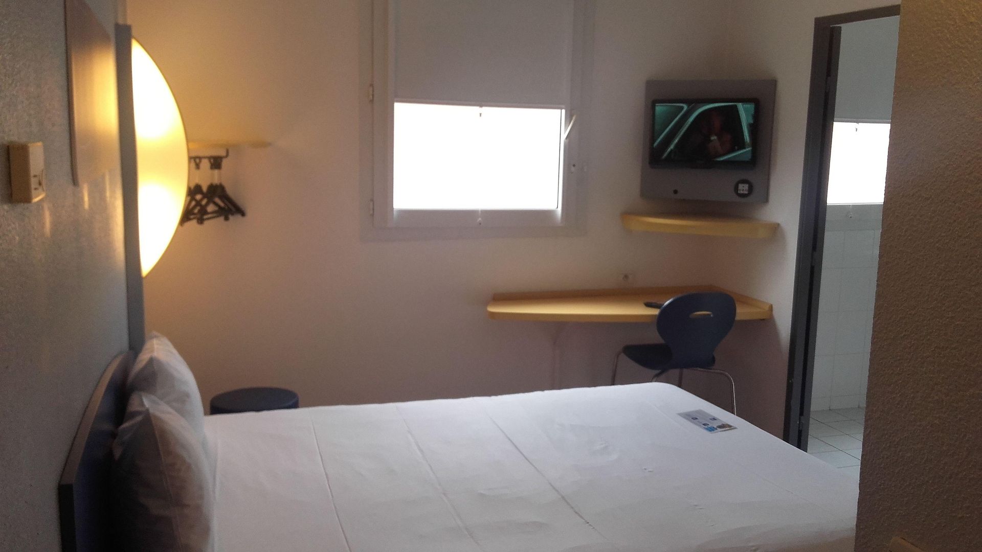 Ibis Budget Californie Lenval 2*