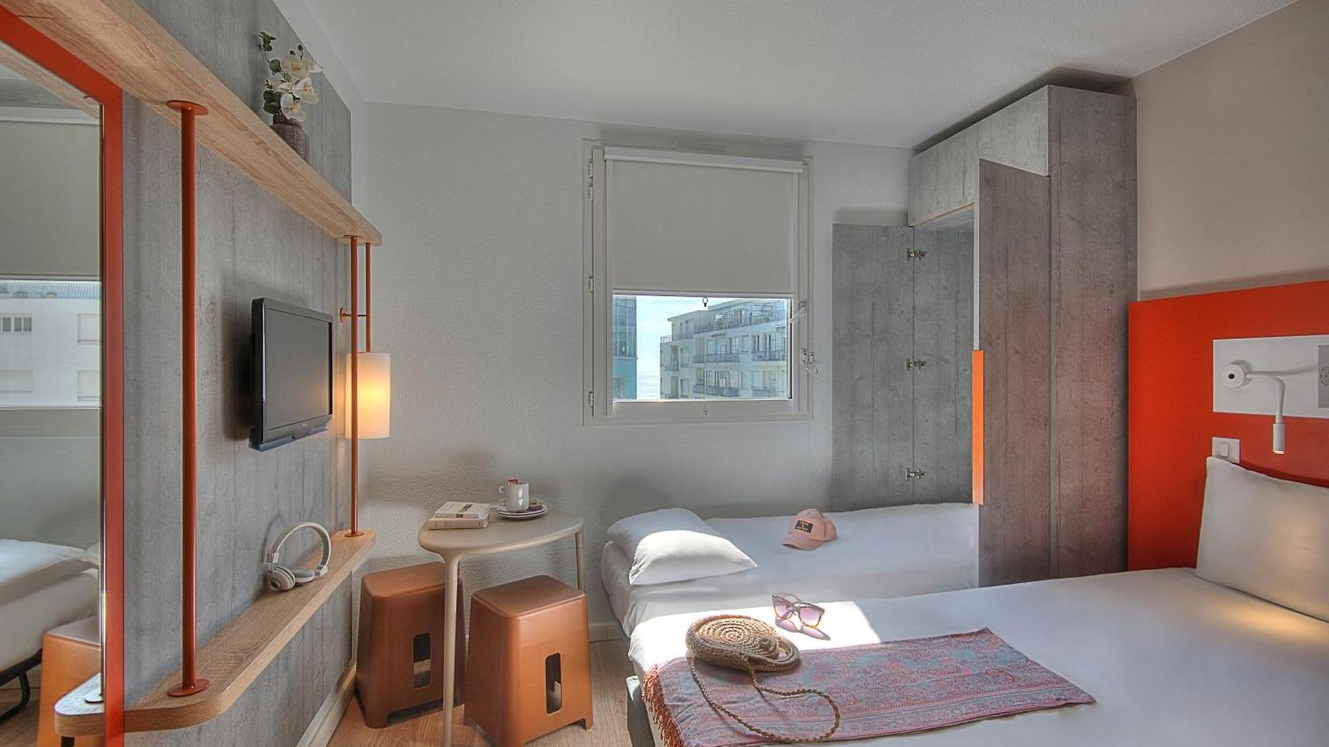 Hotel Ibis Budget Californie Lenval 2*