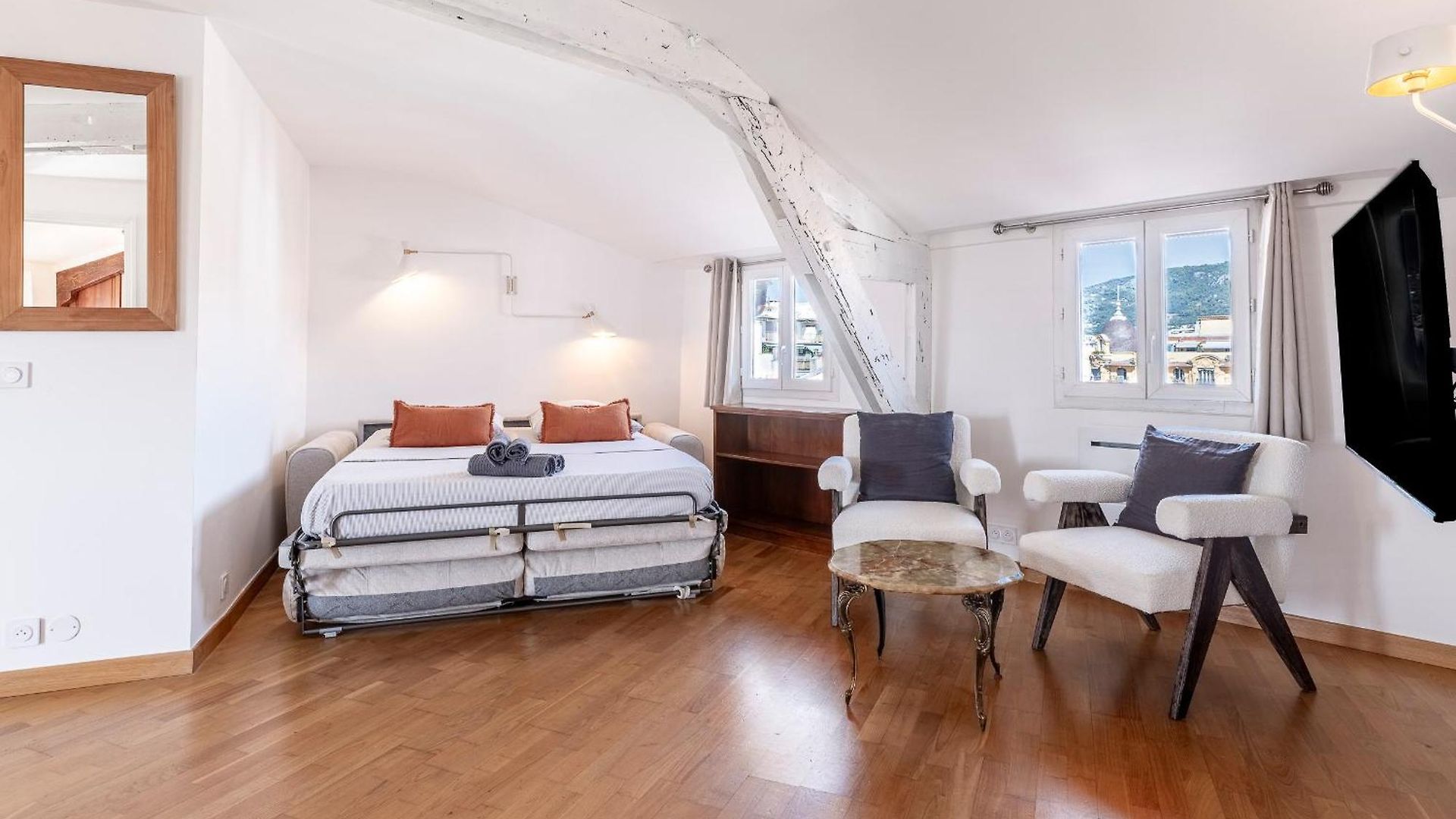 Appartement Charming Peaceful Haven In The Golden Square, Air-conditioned