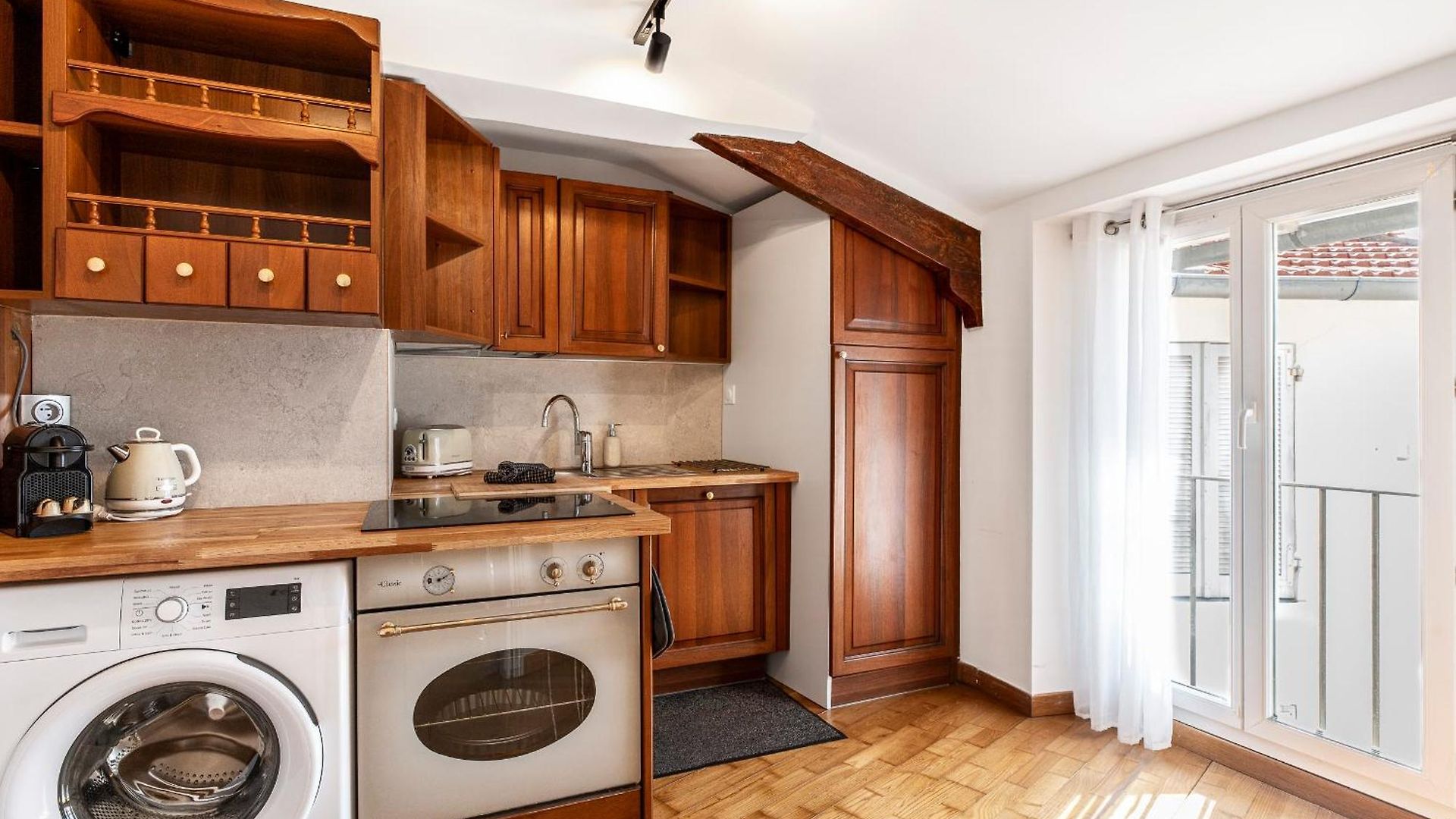 Charming Peaceful Haven In The Golden Square, Air-conditioned Appartement *