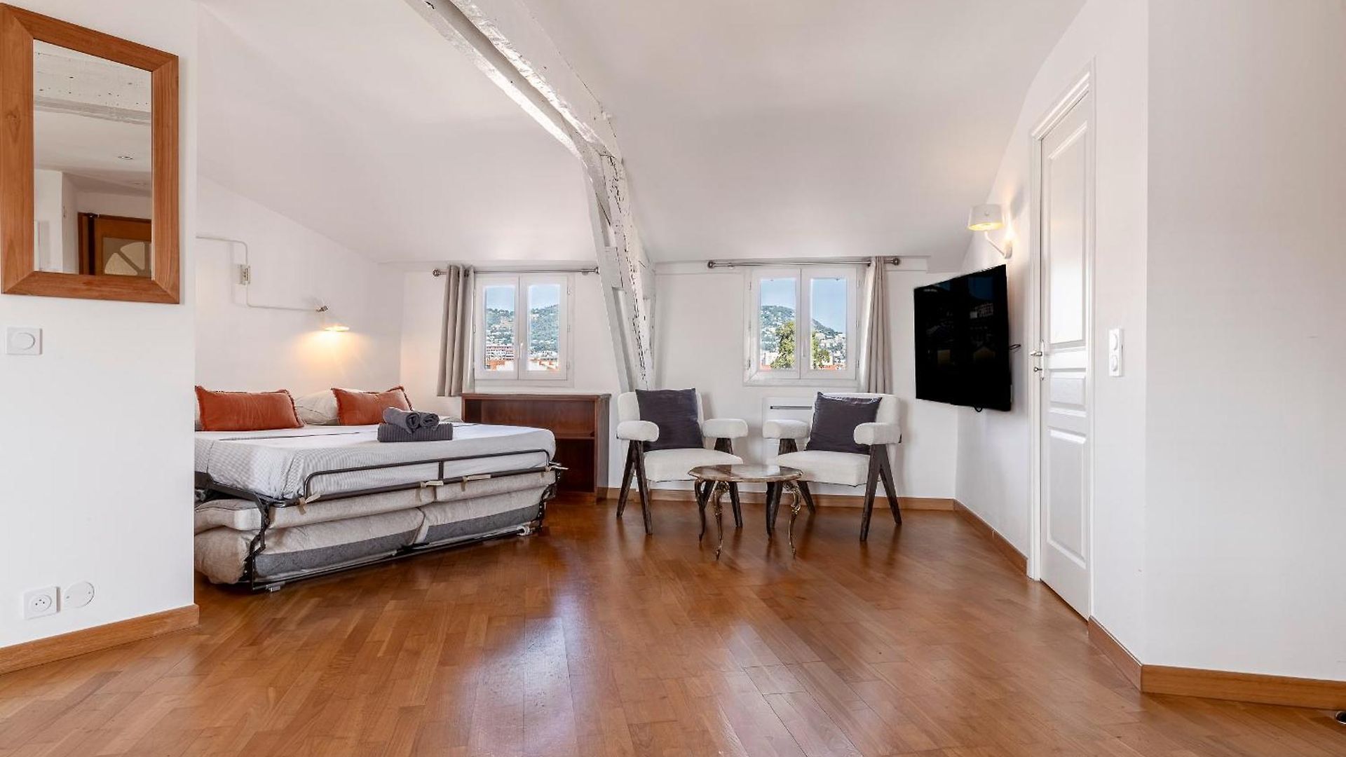 Appartement Charming Peaceful Haven In The Golden Square, Air-conditioned
