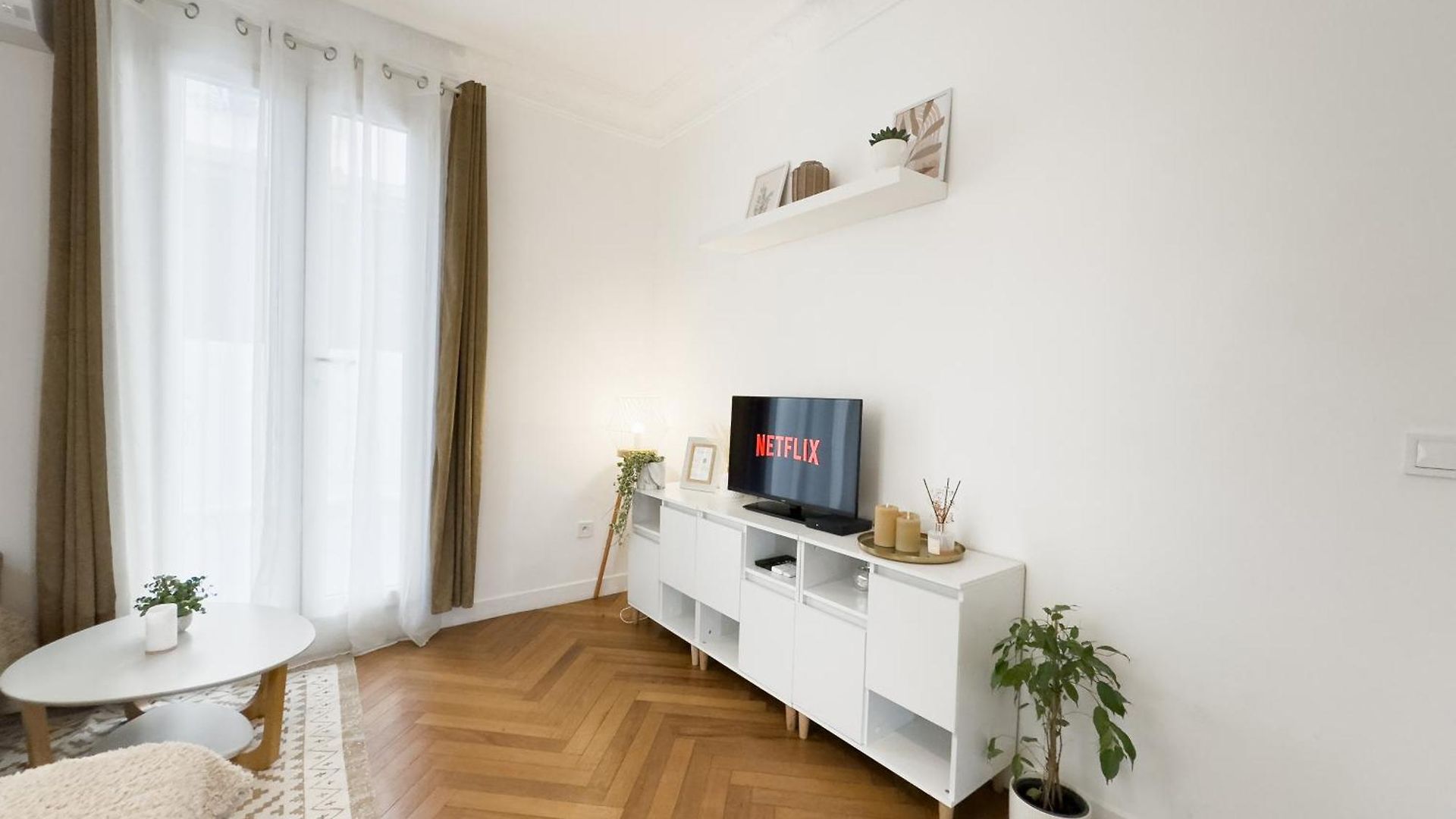Appartement - Bright & Modern - Private Terrace - Aircon - Near Train & Nice